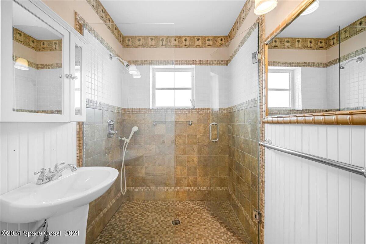 211 Deland Avenue