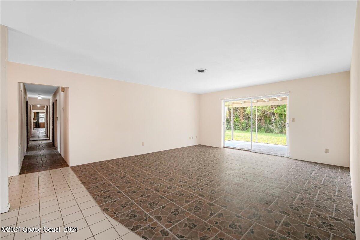 211 Deland Avenue