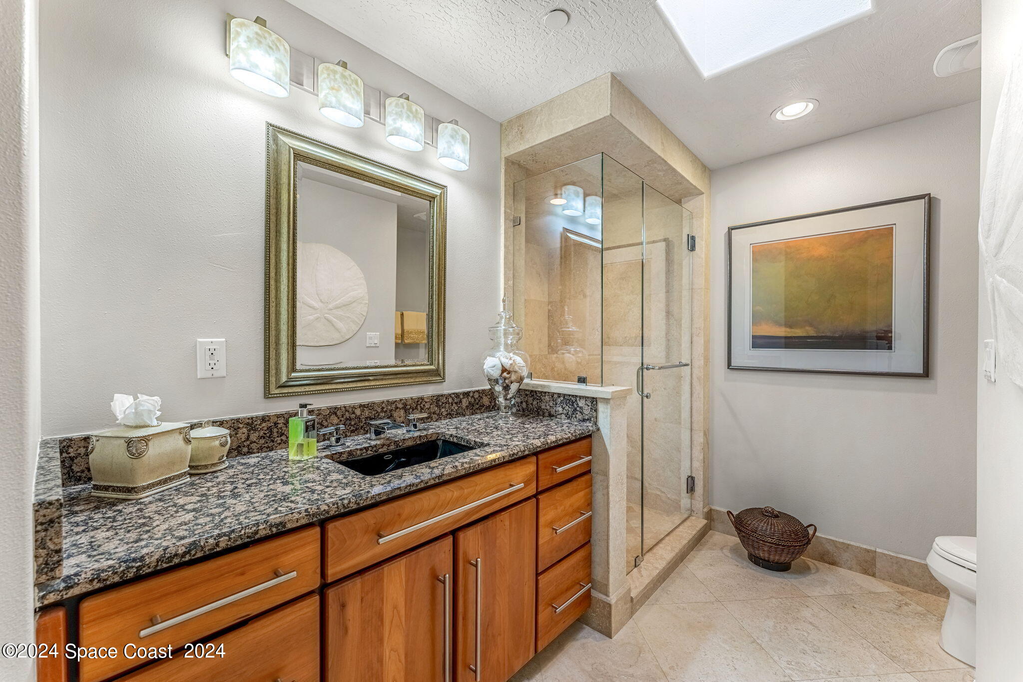 1 Eighth Avenue, 1402