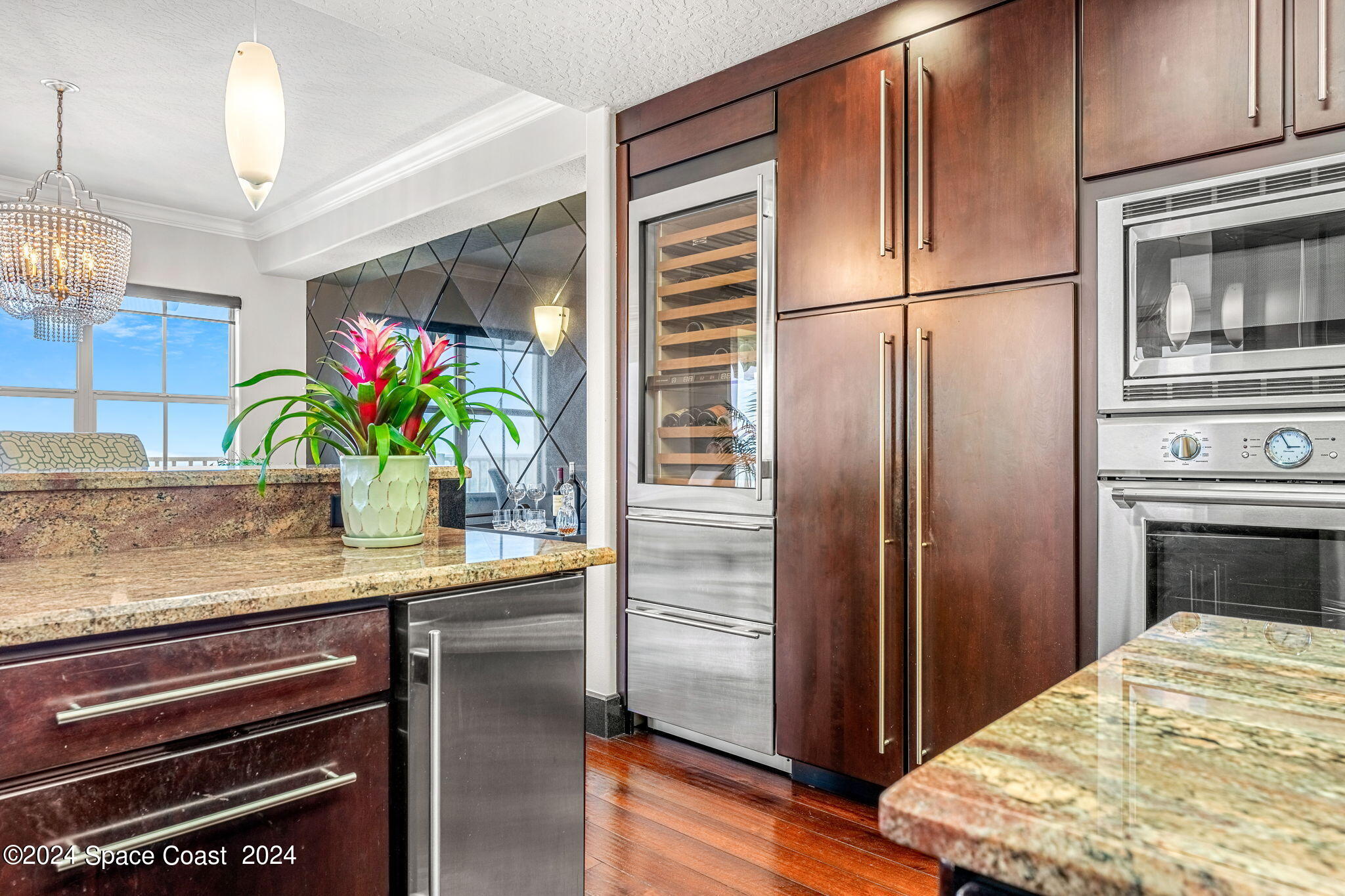 1 Eighth Avenue, 1402