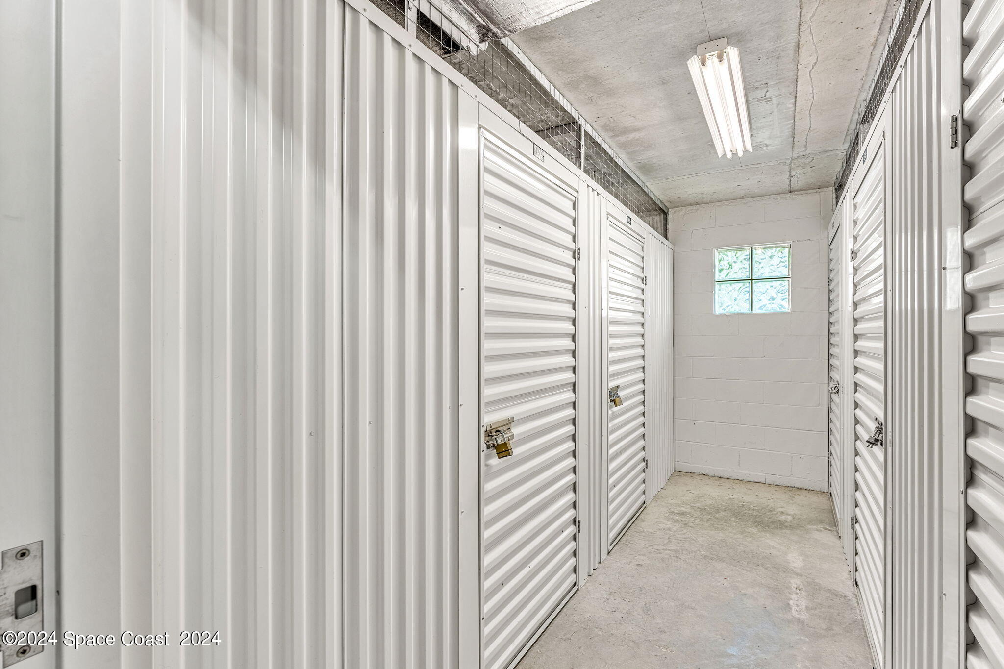 1 Eighth Avenue, 1402
