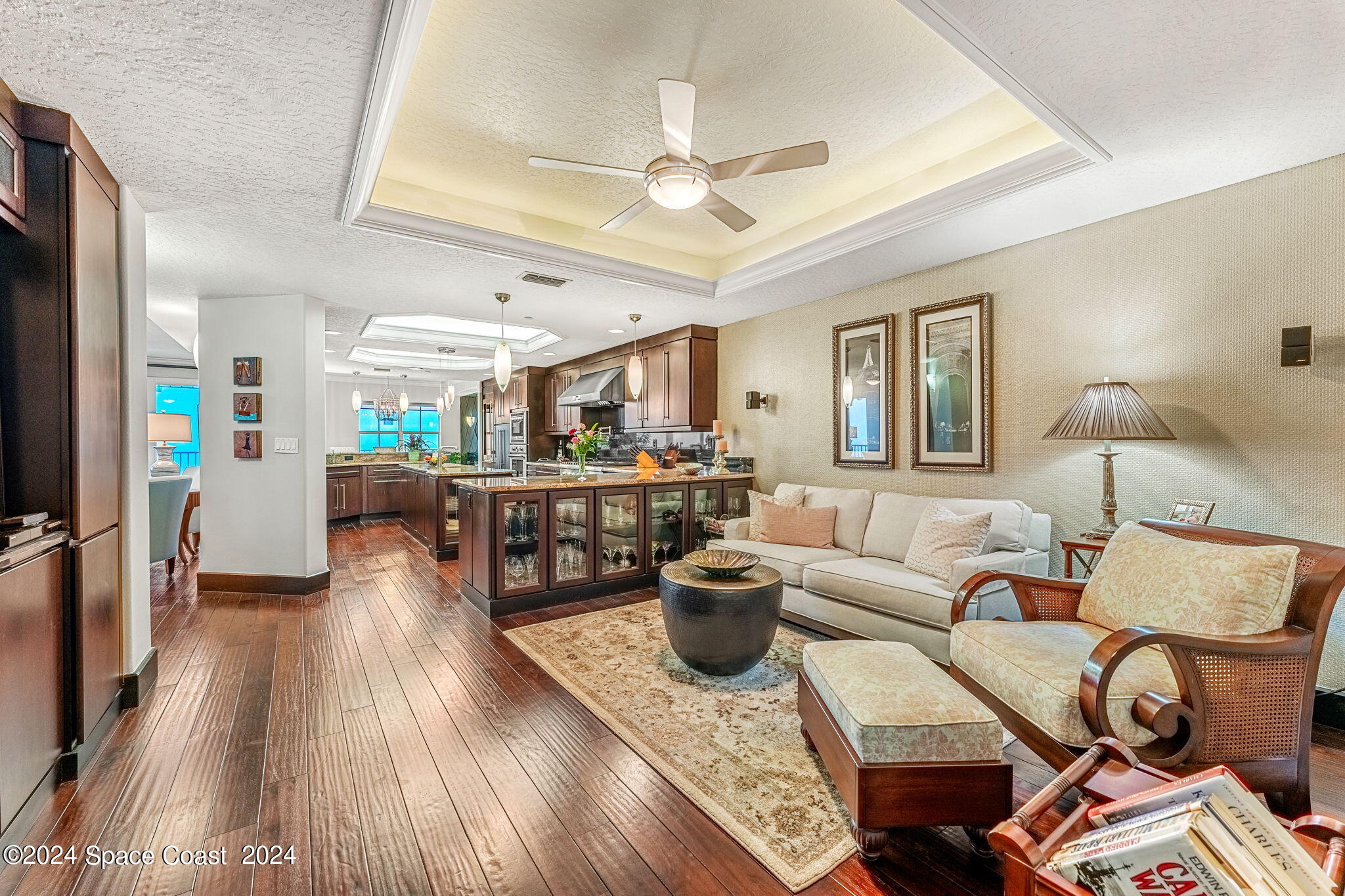 1 Eighth Avenue, 1402