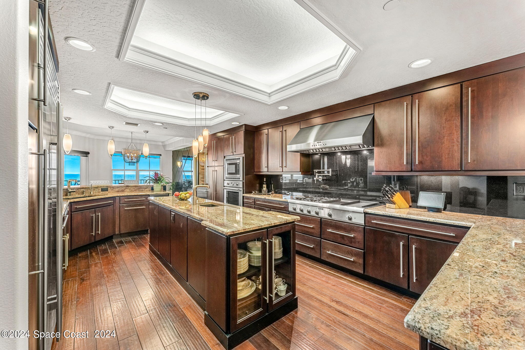1 Eighth Avenue, 1402