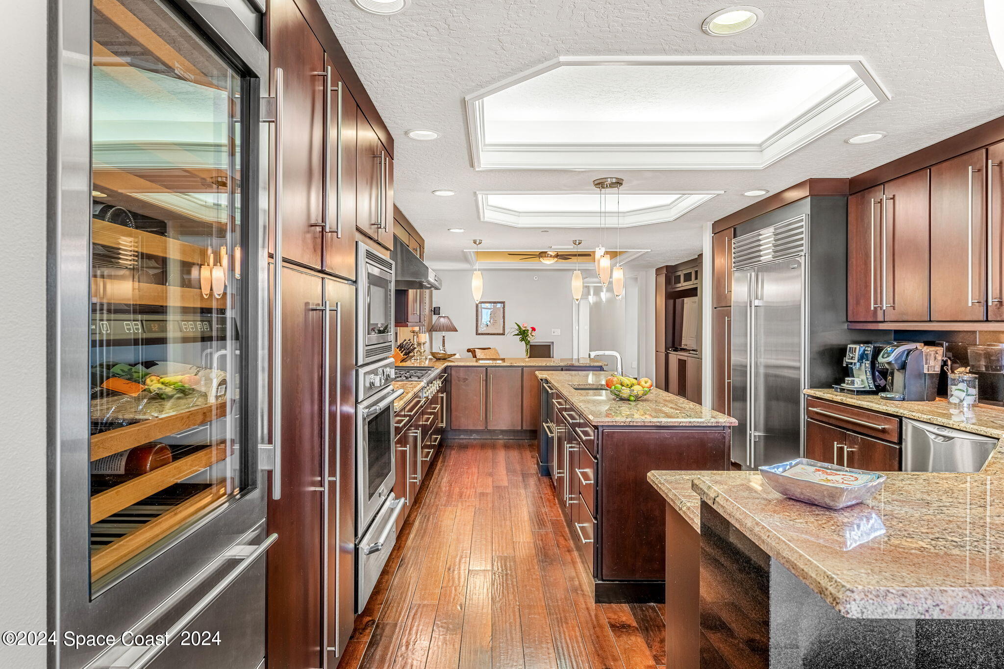 1 Eighth Avenue, 1402