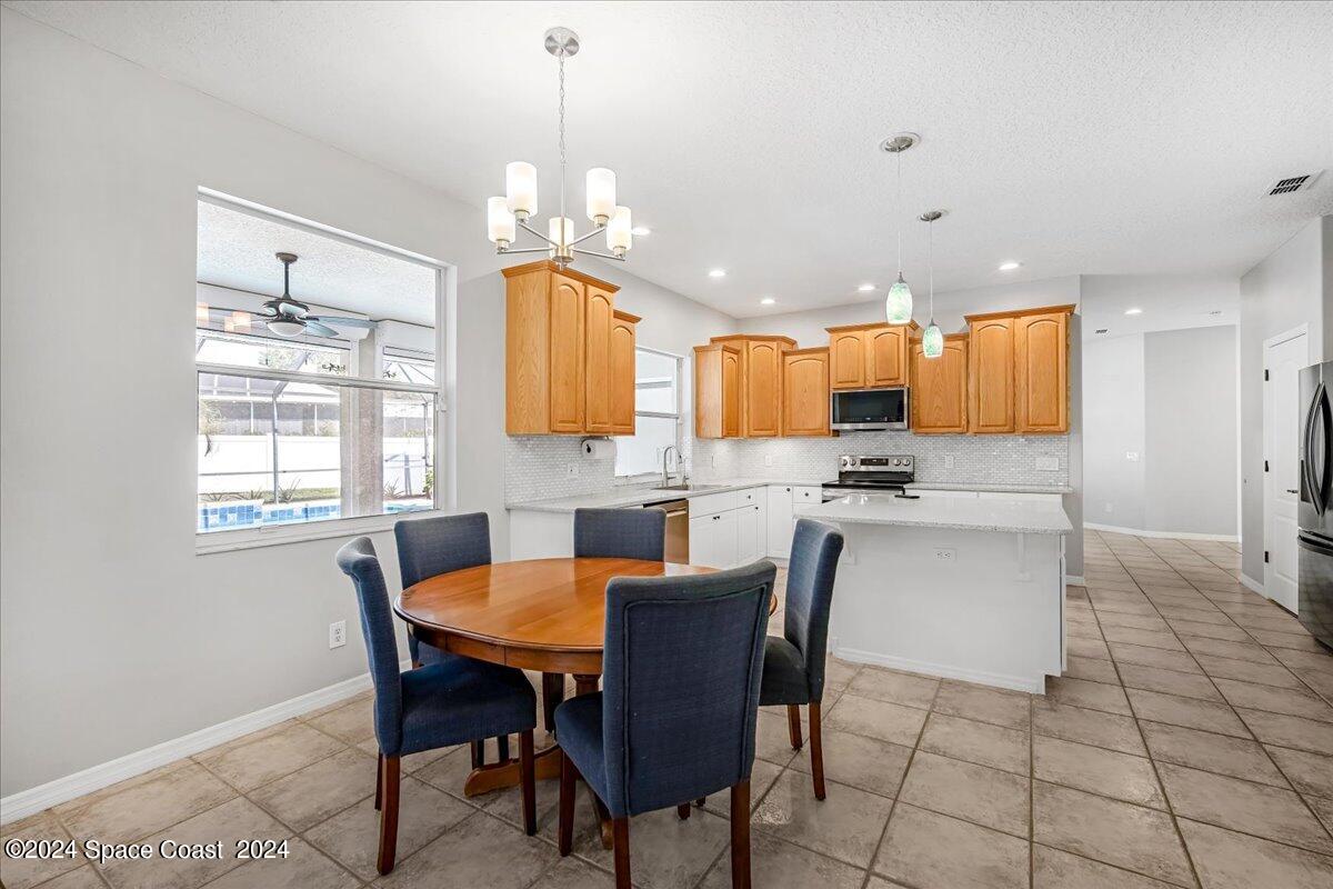858 Woodbine Drive