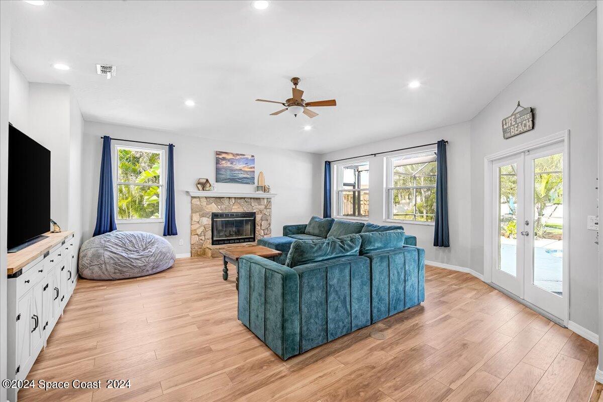 858 Woodbine Drive