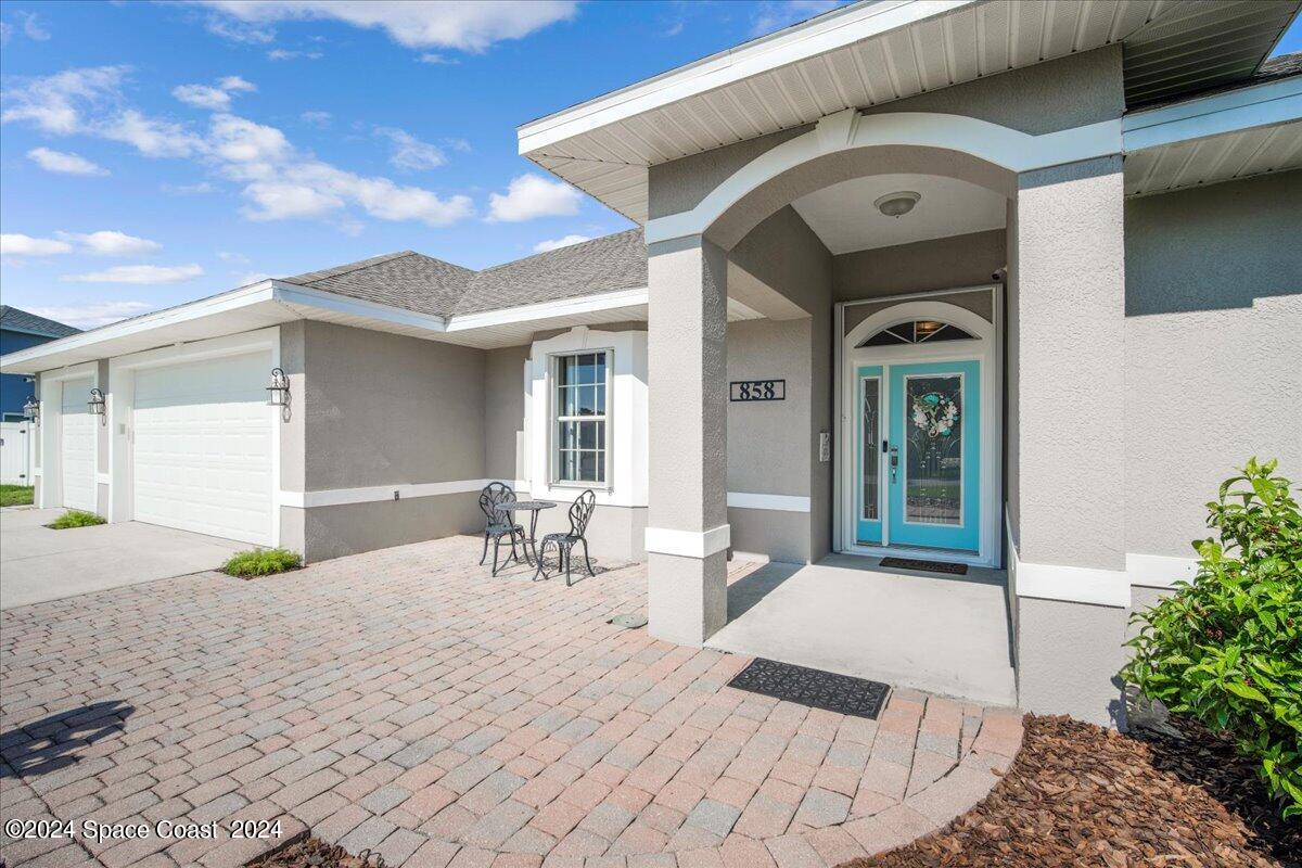 858 Woodbine Drive