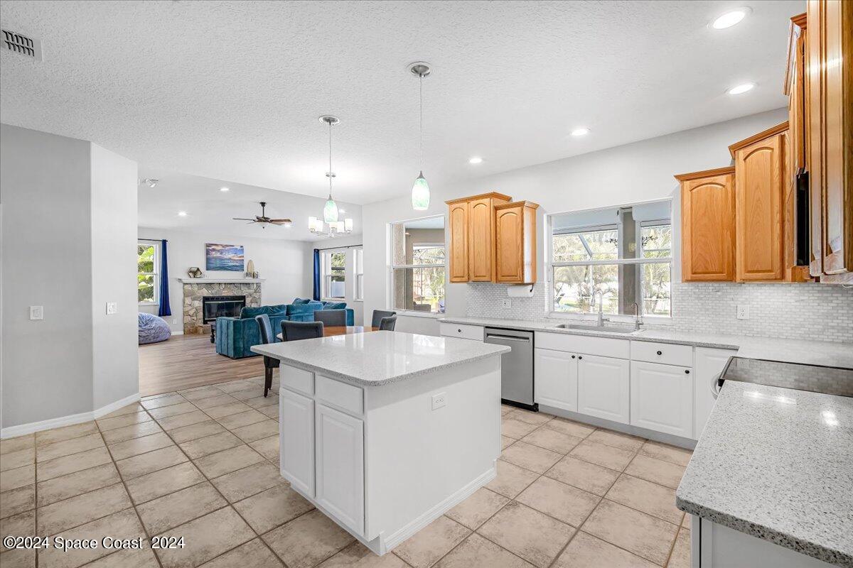858 Woodbine Drive