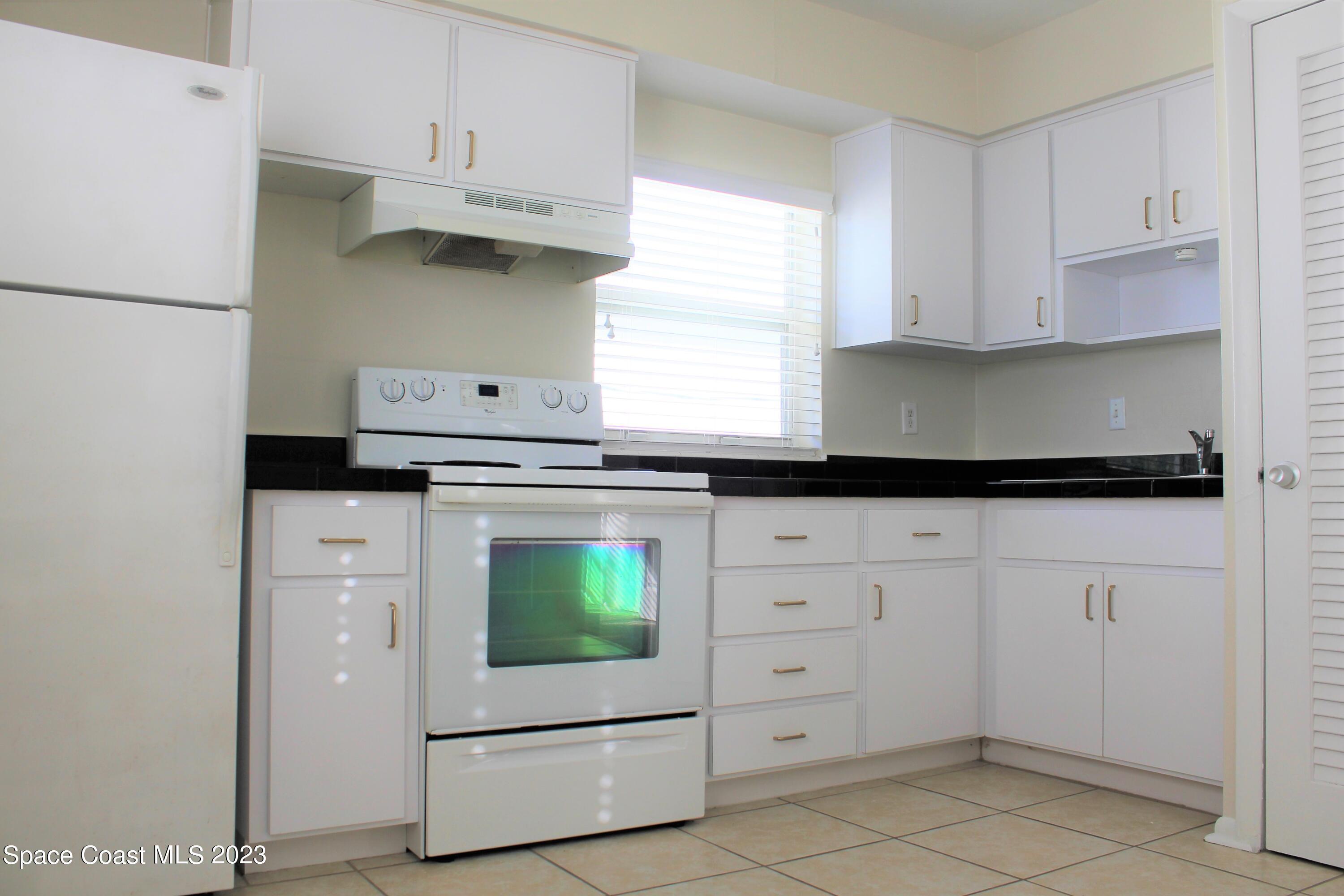 651 Palm Drive, D4