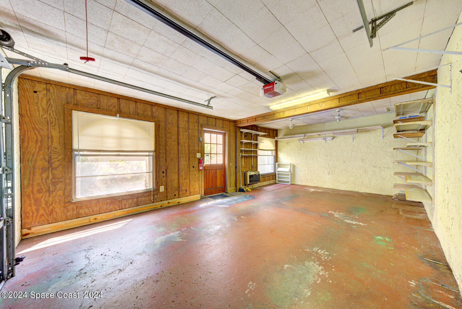 1911 Harrison Street, 202