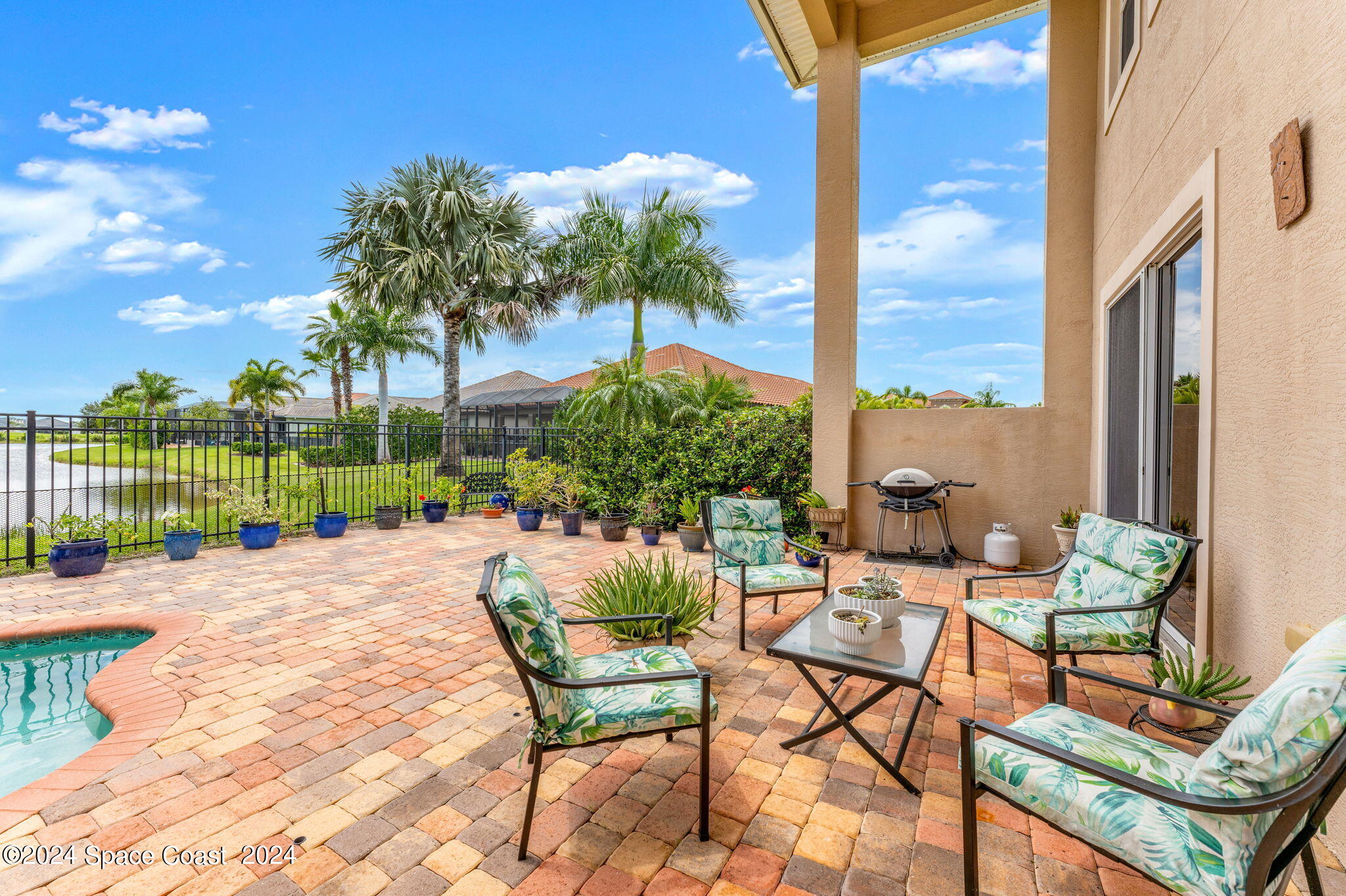 6476 Arroyo Drive