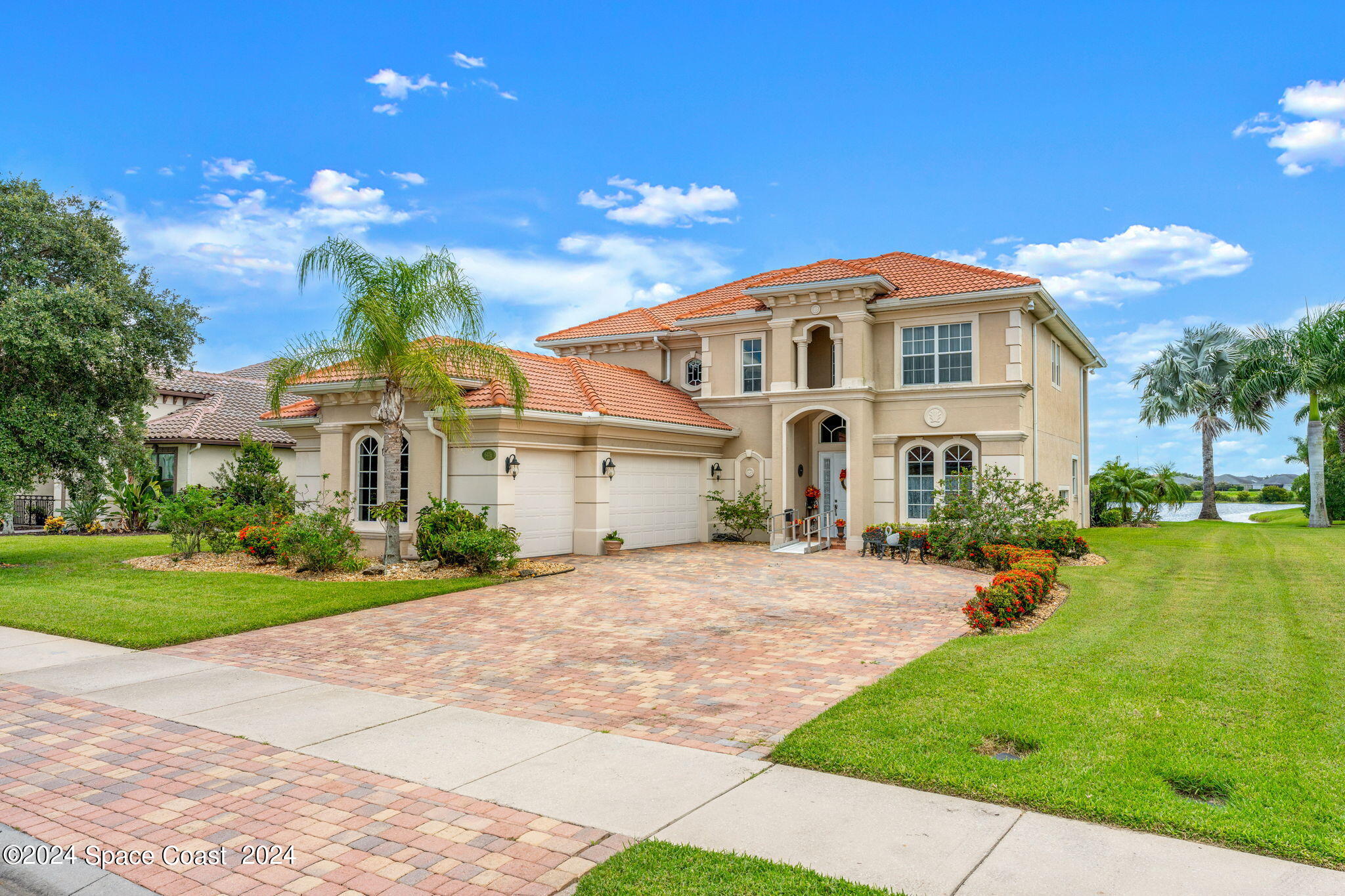 6476 Arroyo Drive