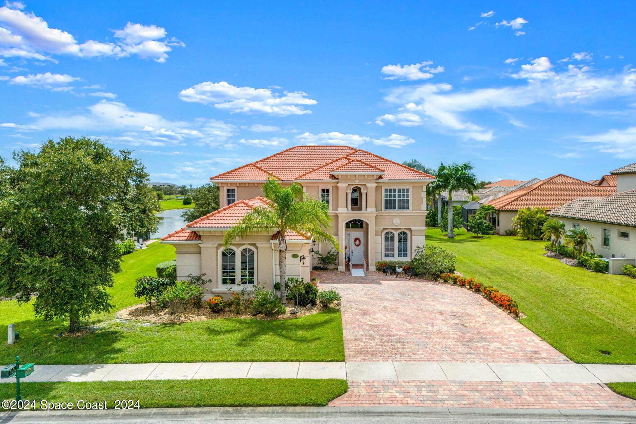 6476 Arroyo Drive