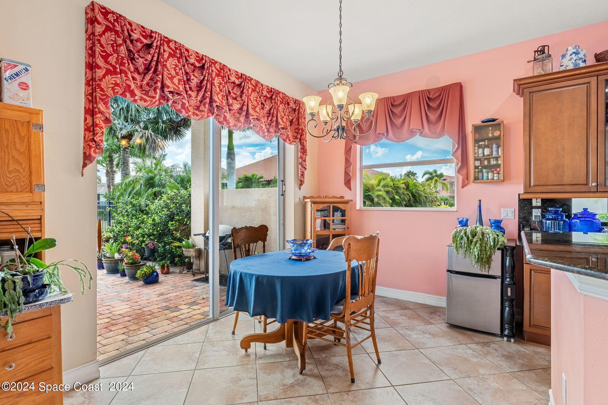 6476 Arroyo Drive