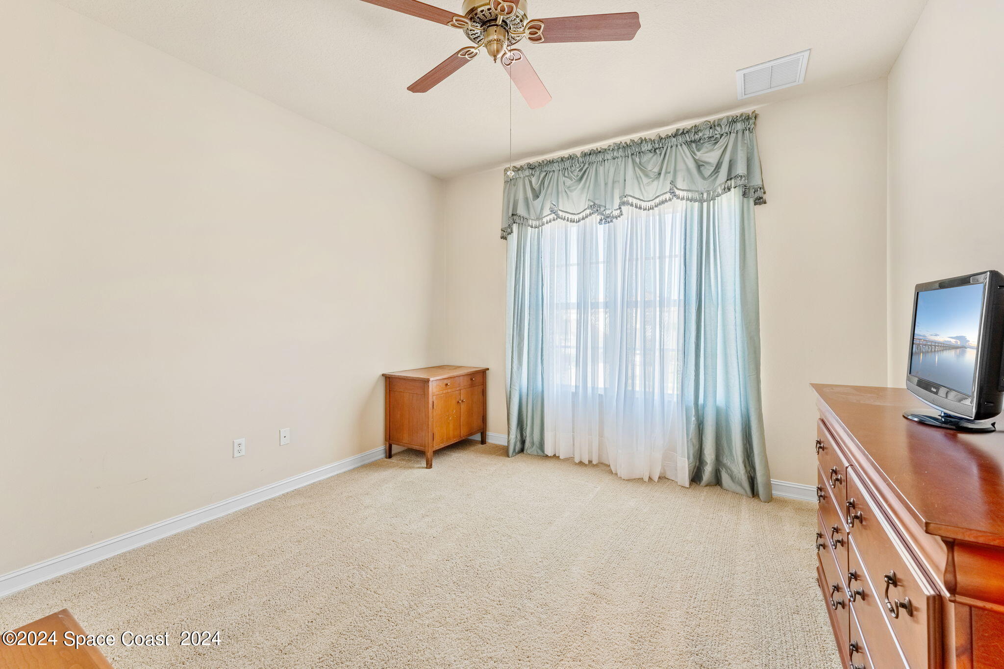 6476 Arroyo Drive