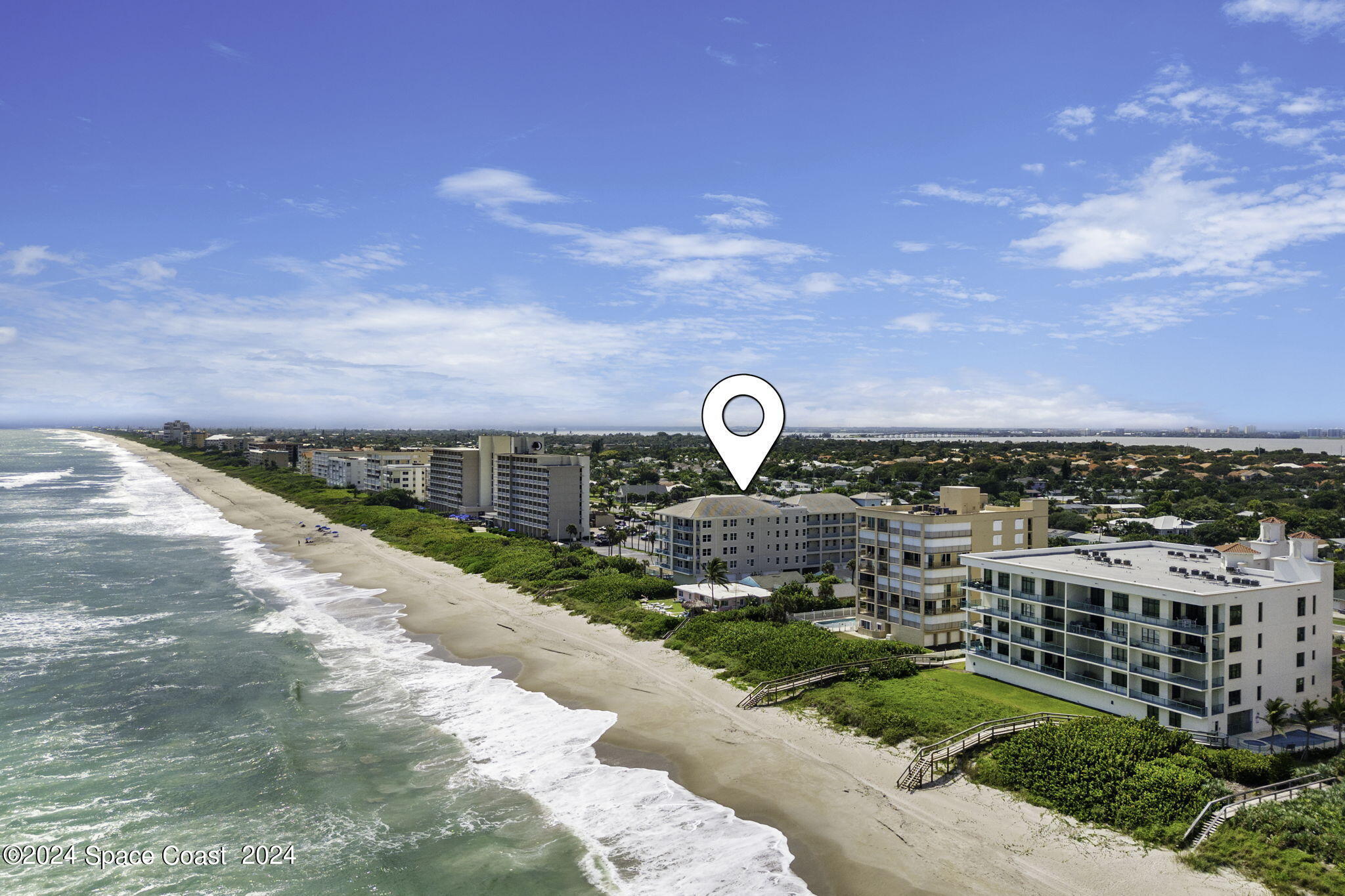 1725 N Highway A1a, 303