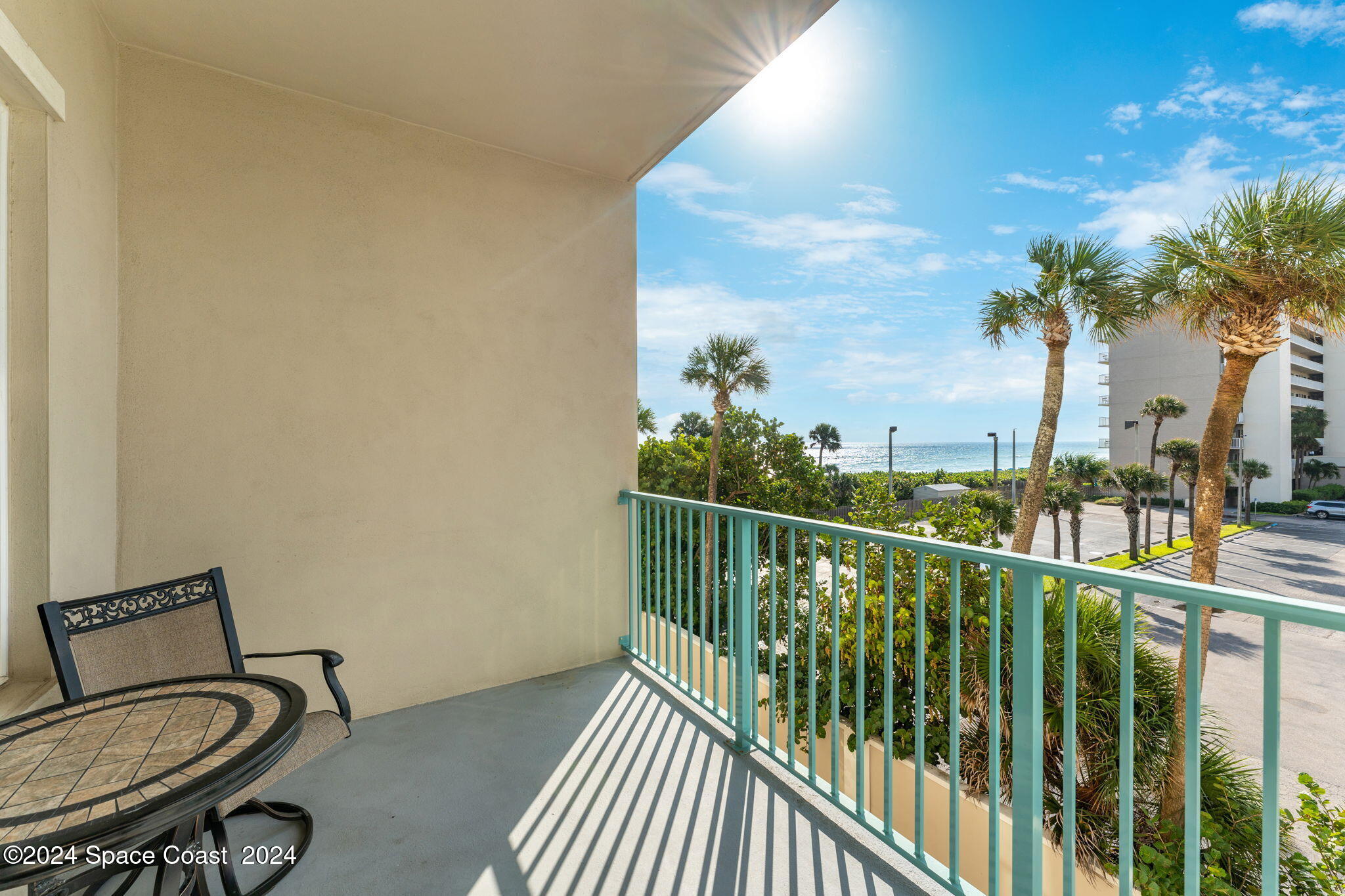 1725 N Highway A1a, 303