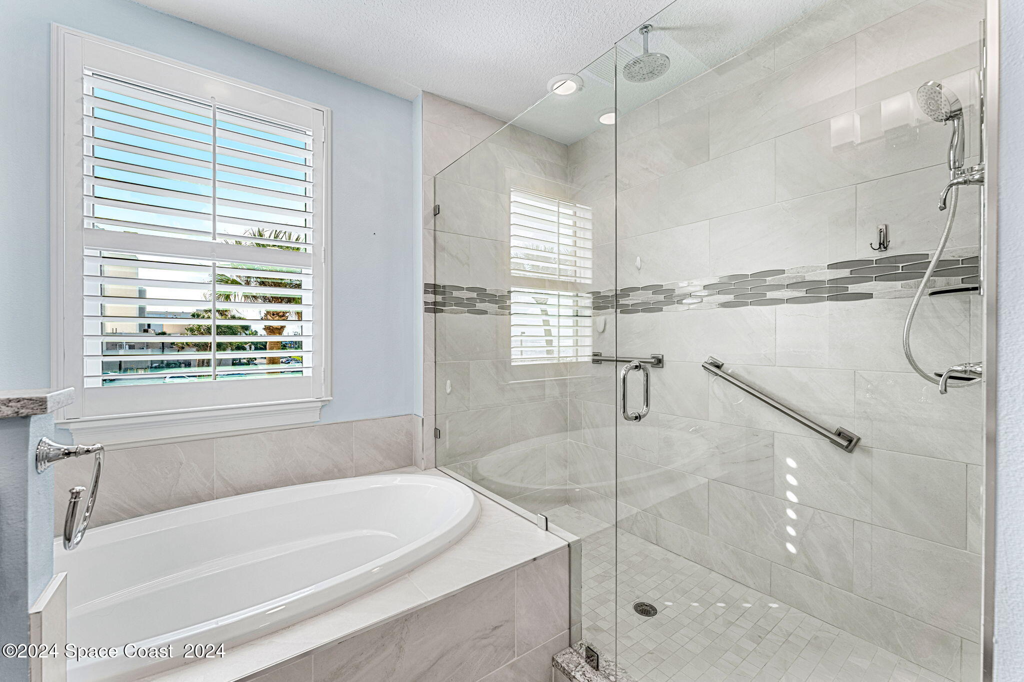 1725 N Highway A1a, 303