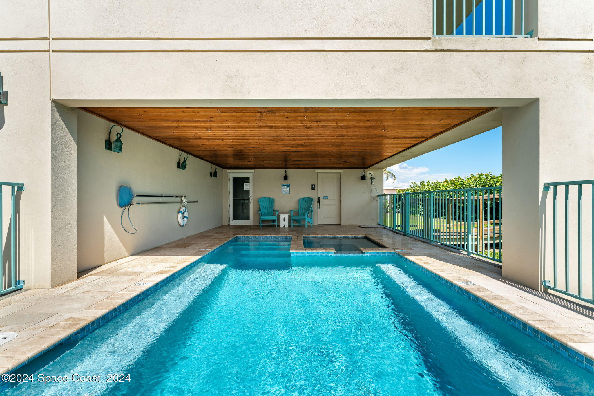 1725 N Highway A1a, 303