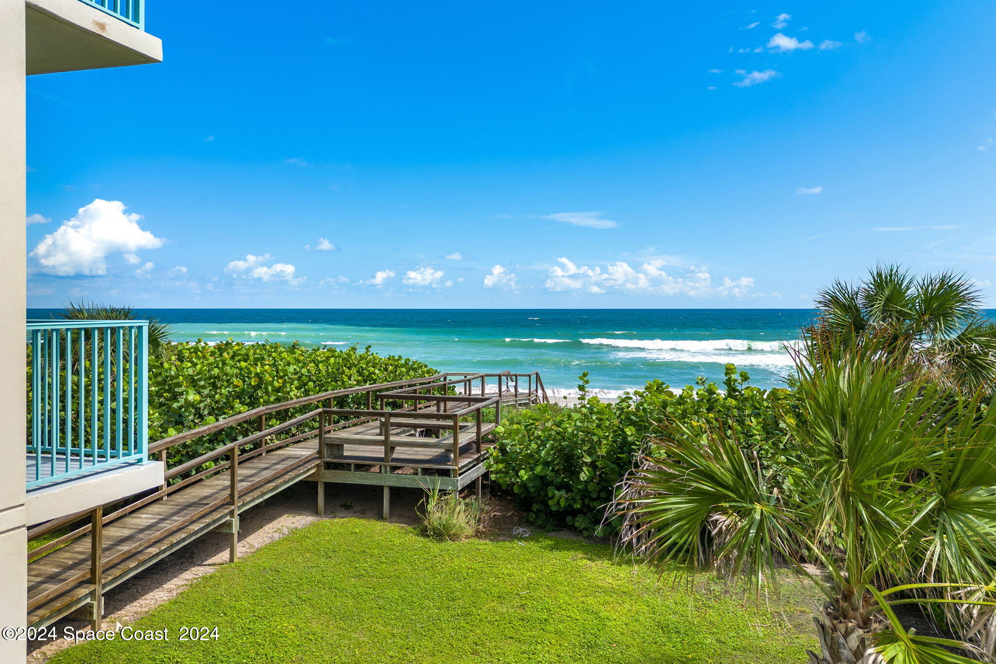 1725 N Highway A1a, 303