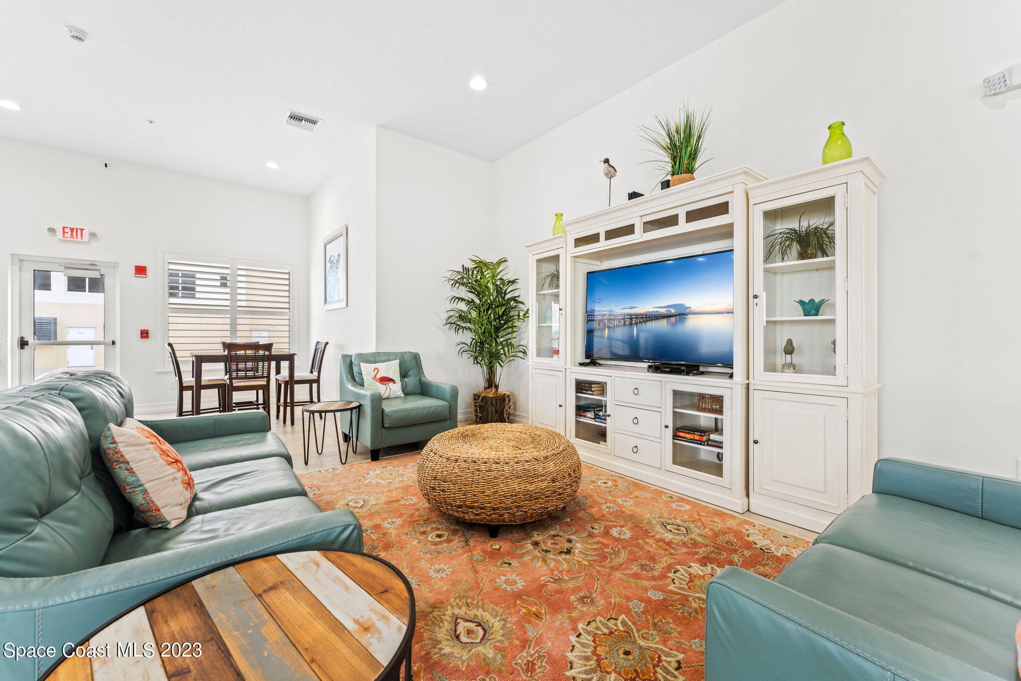 1045 Highway A1a, 703