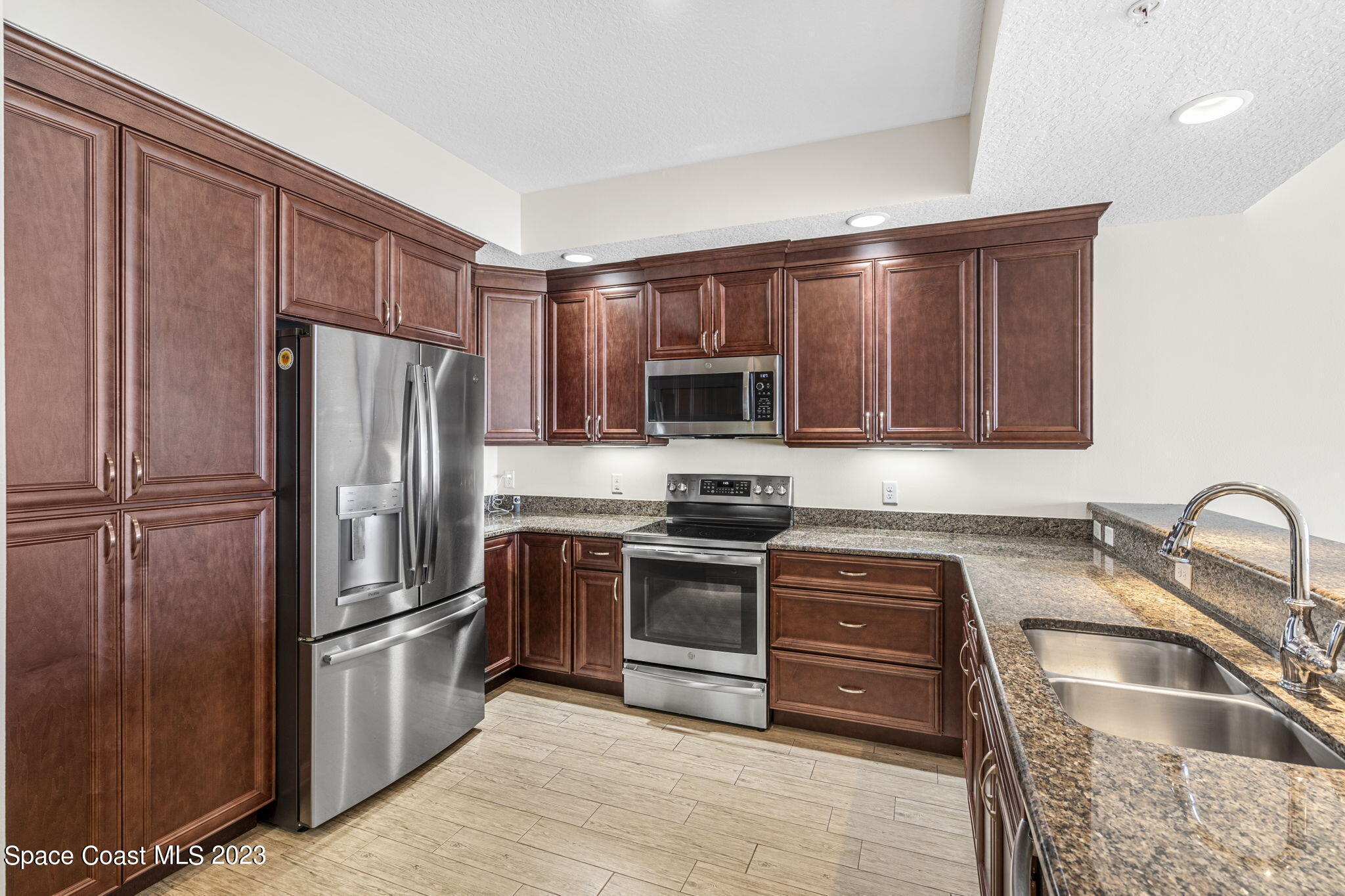 1045 Highway A1a, 703
