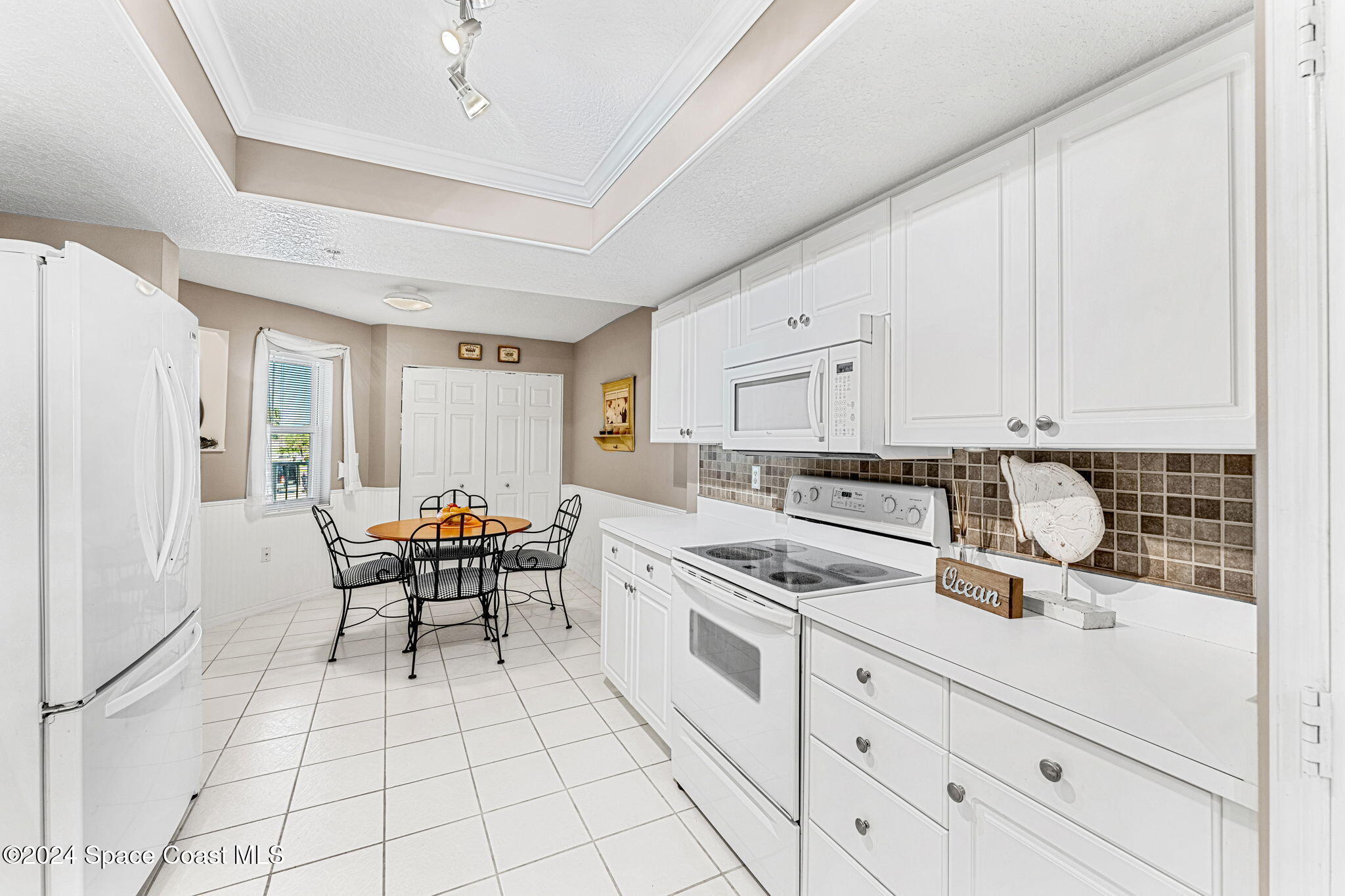 603 Shorewood Drive, 205