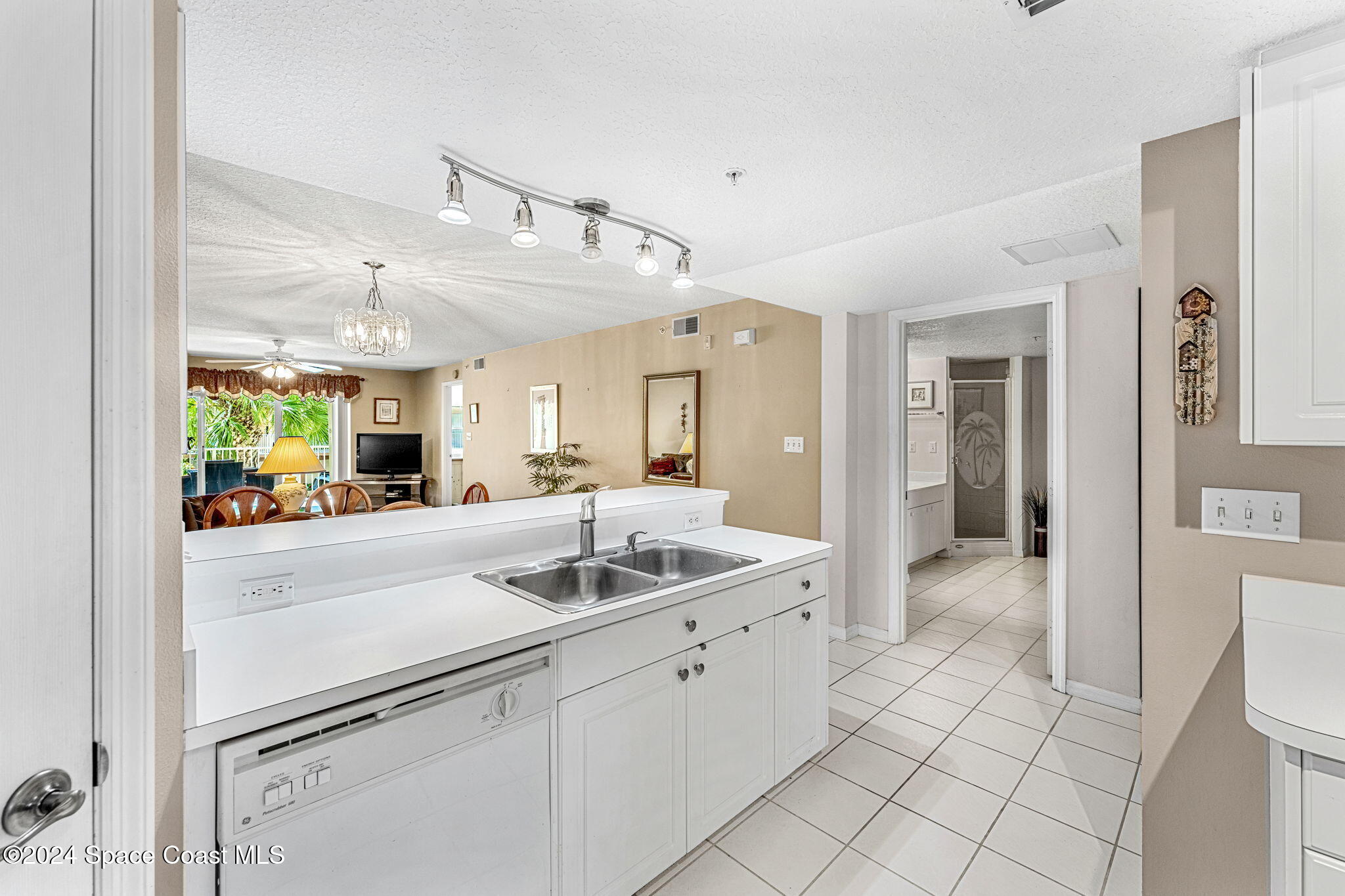 603 Shorewood Drive, 205