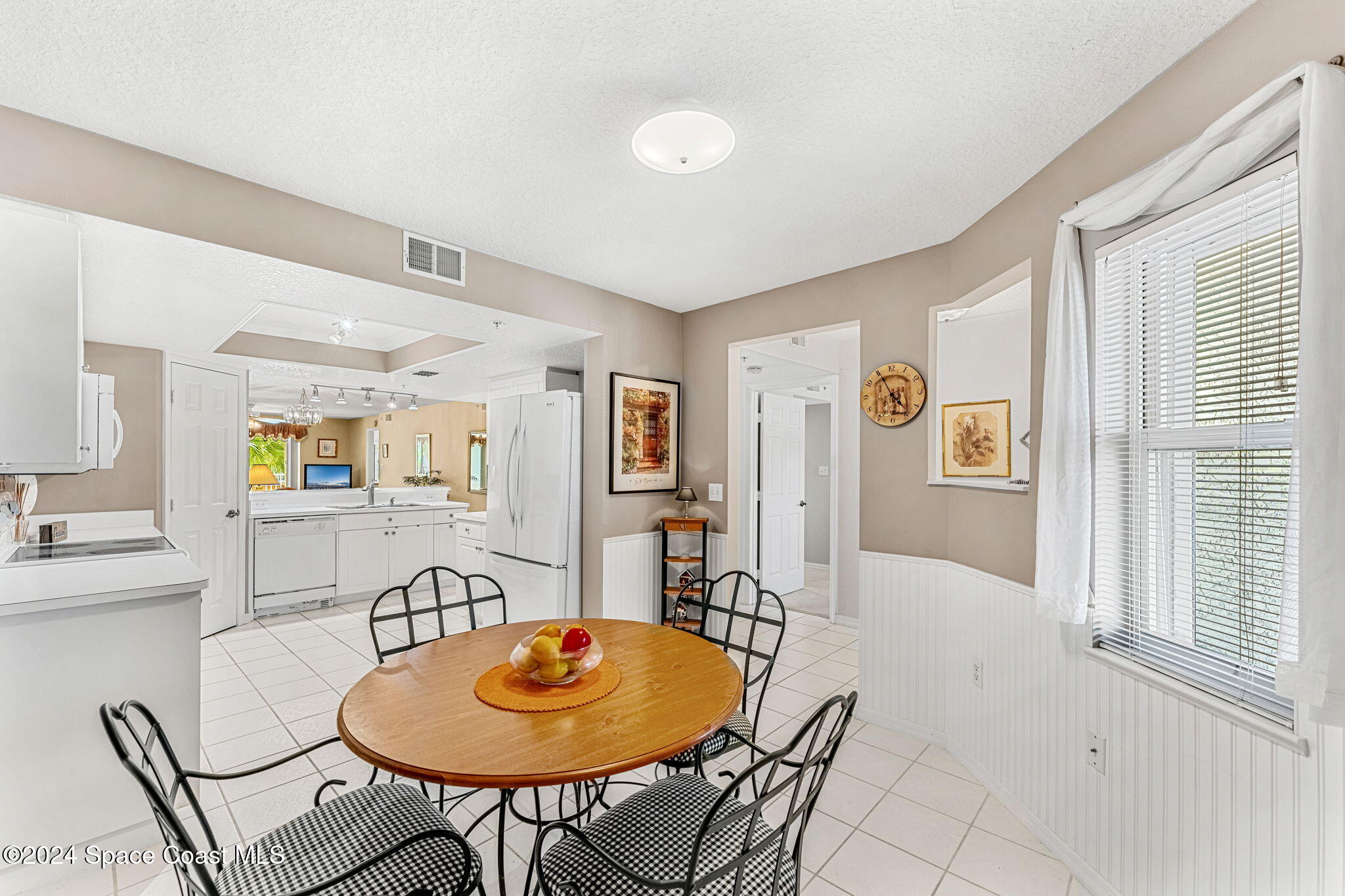 603 Shorewood Drive, 205