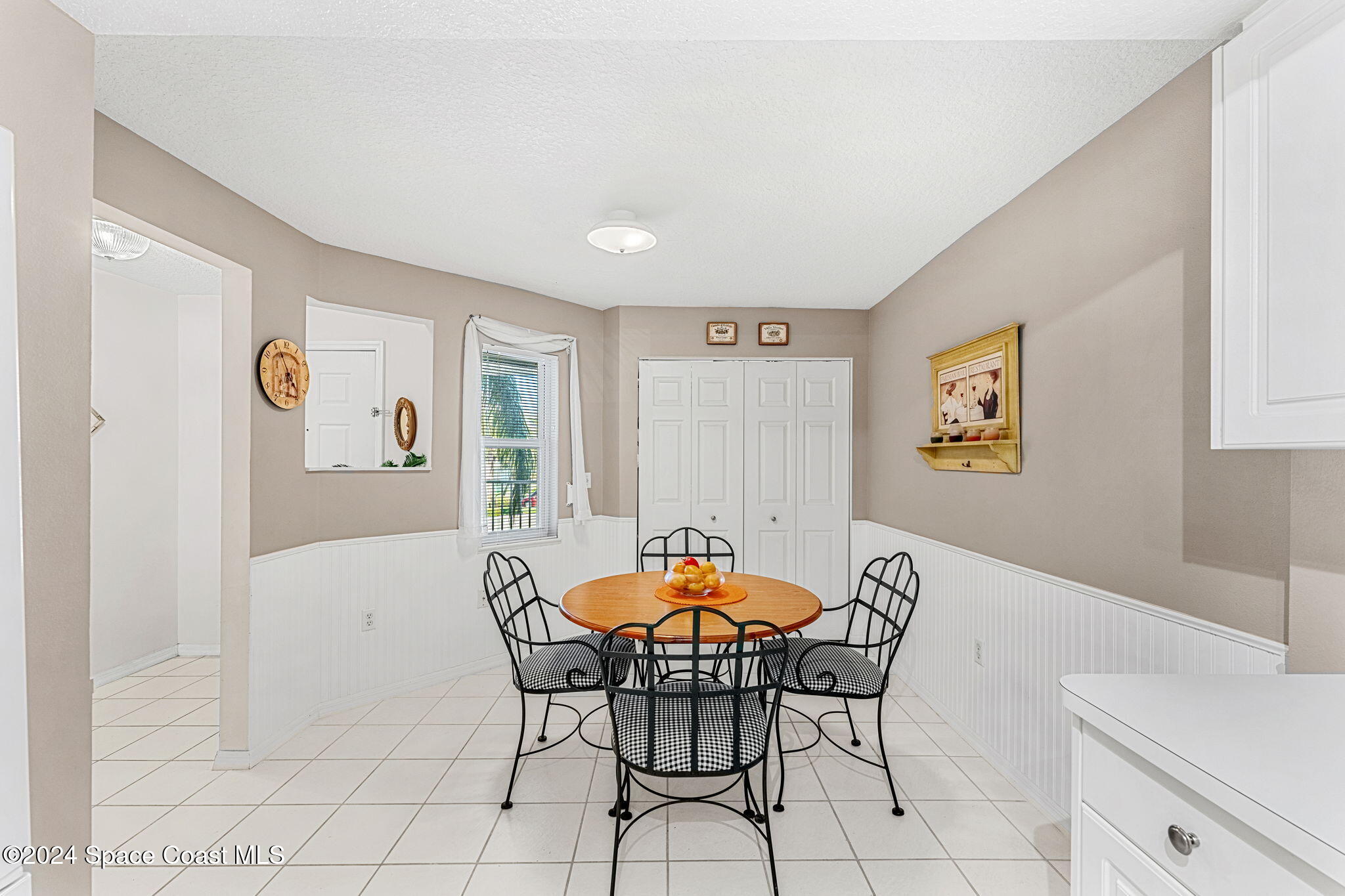 603 Shorewood Drive, 205