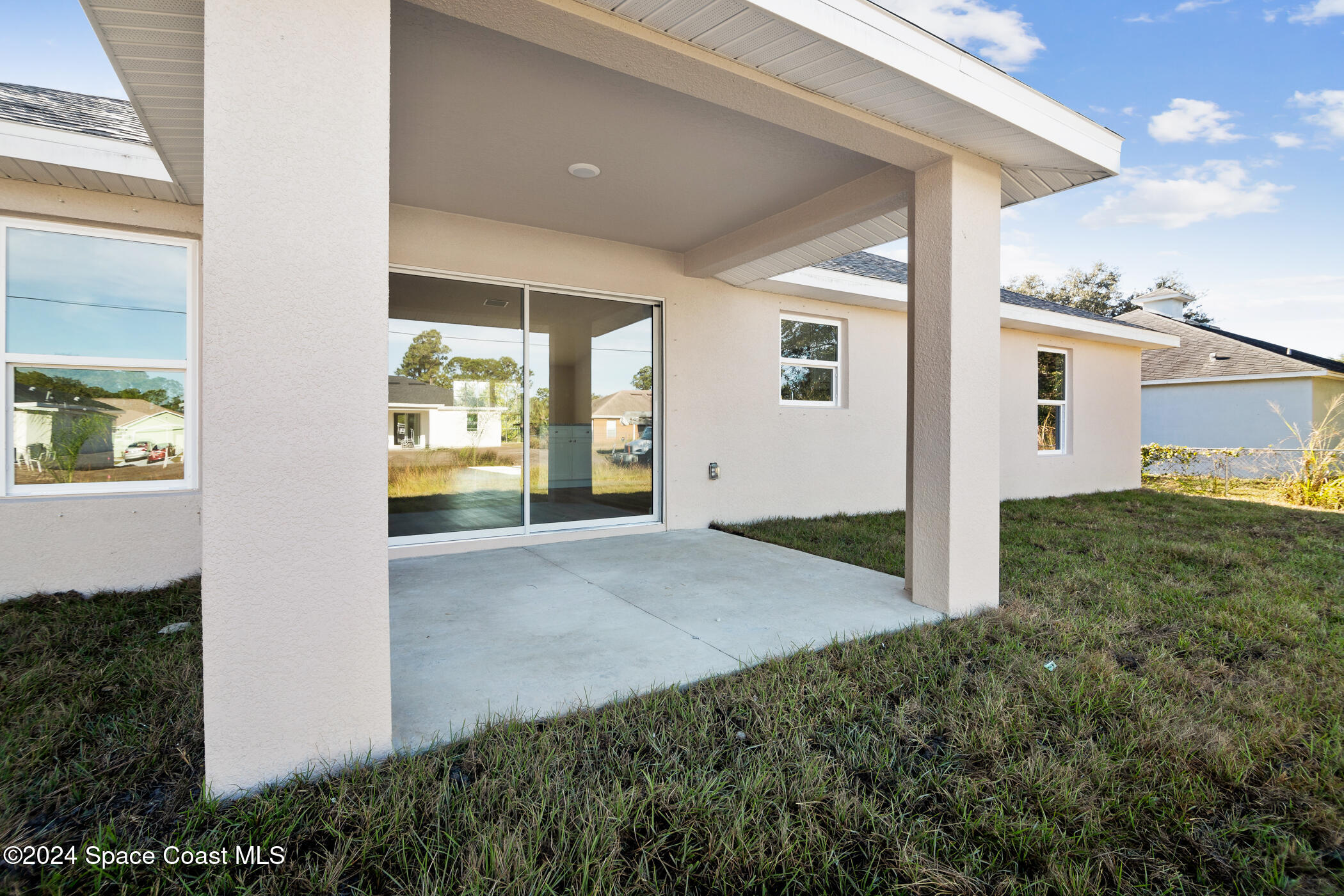 1037 Westport Street SE