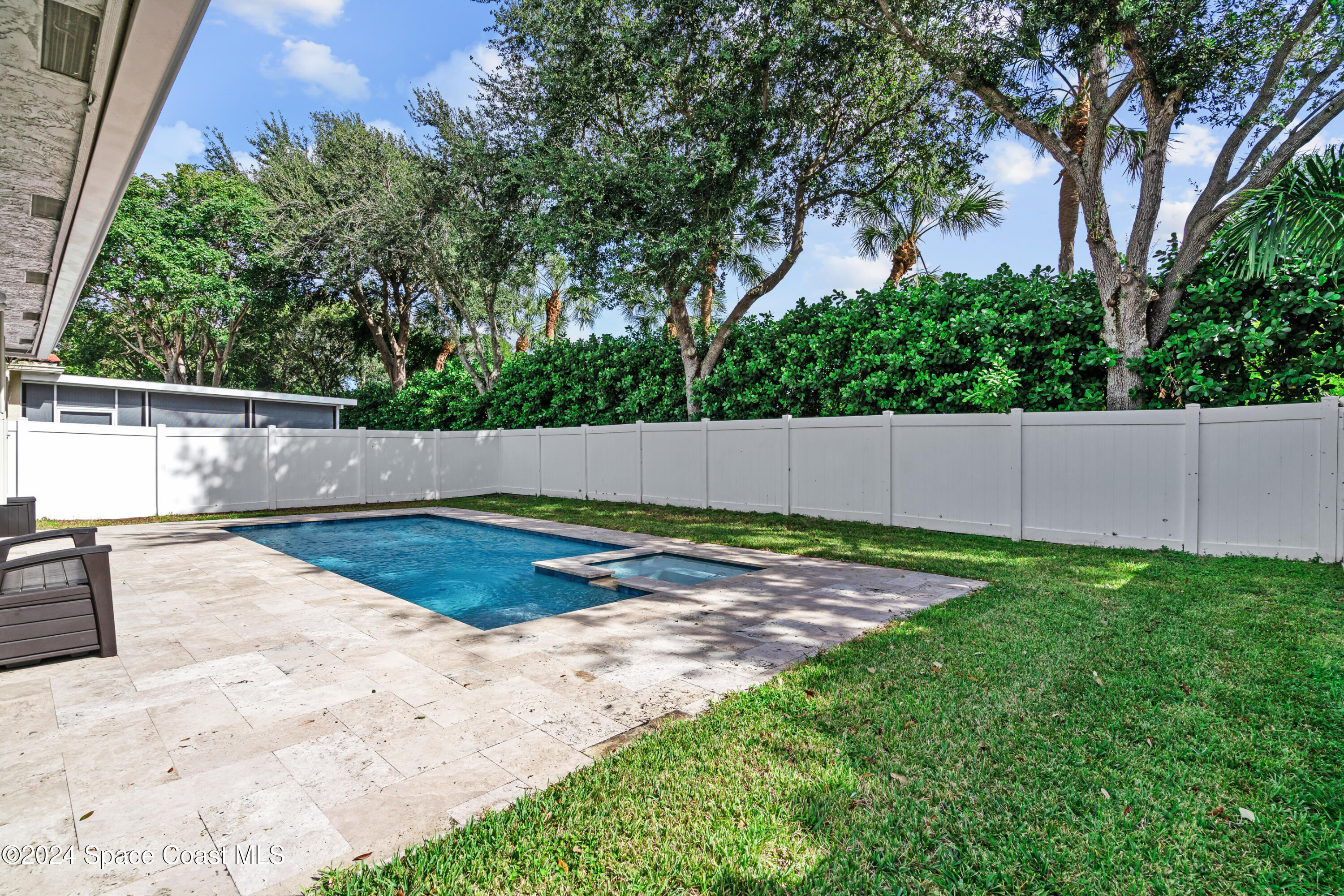 2237 N 72nd Terrace