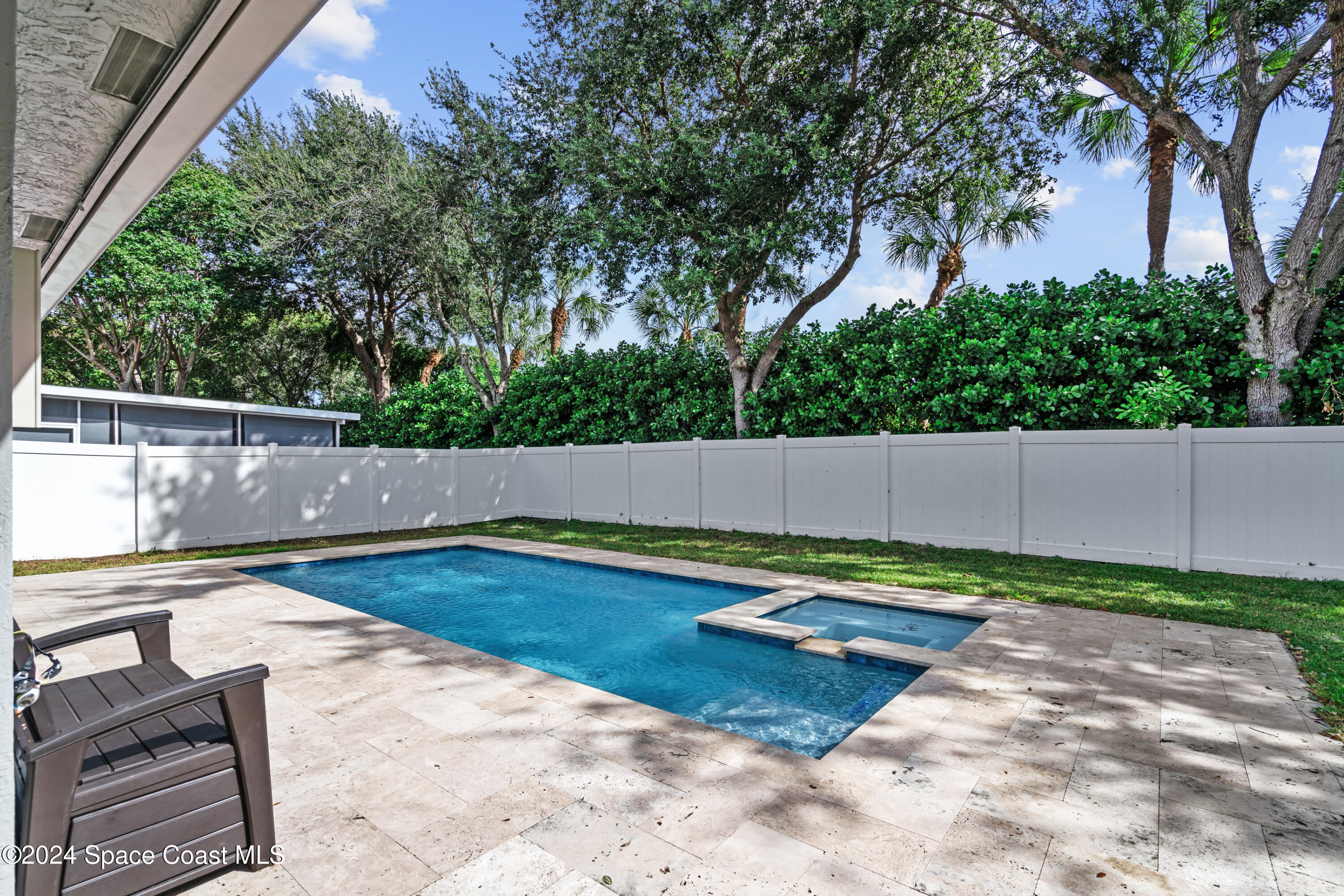 2237 N 72nd Terrace