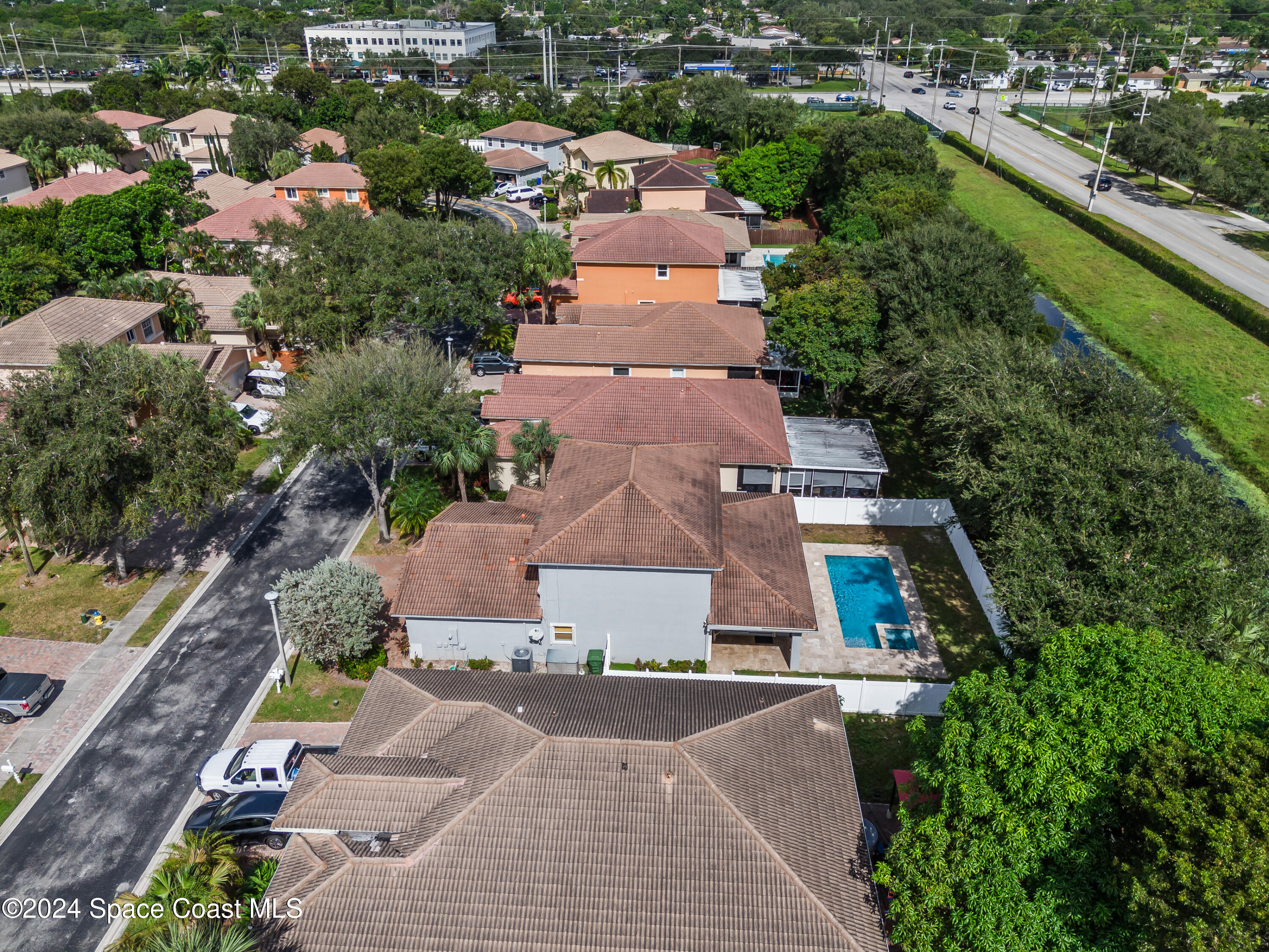 2237 N 72nd Terrace