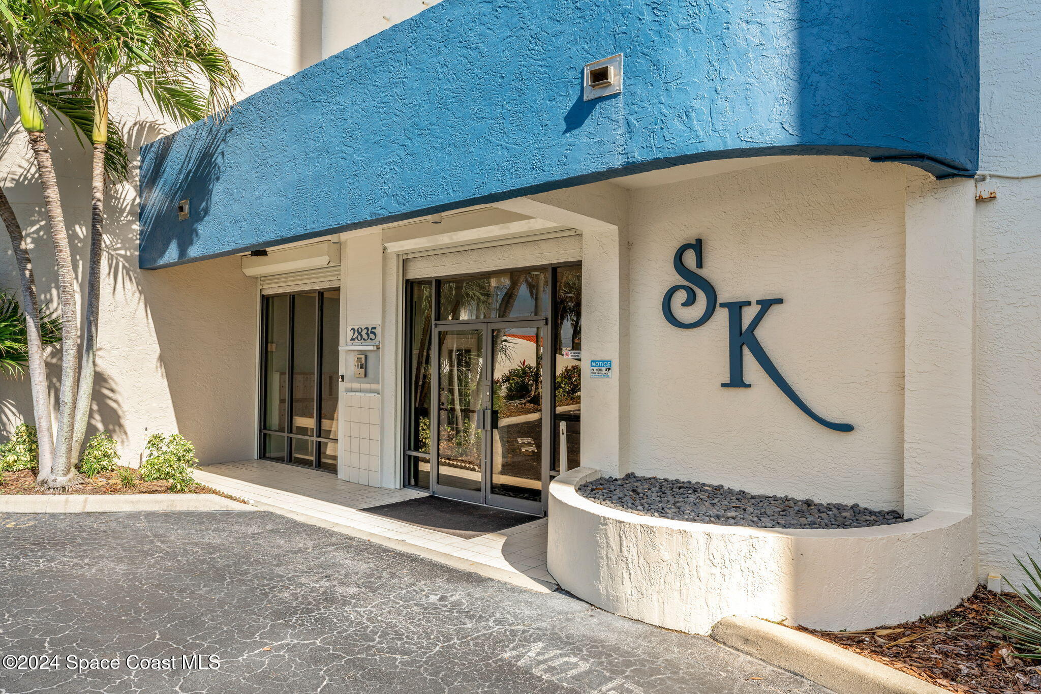 2835 N Highway A1a, 401