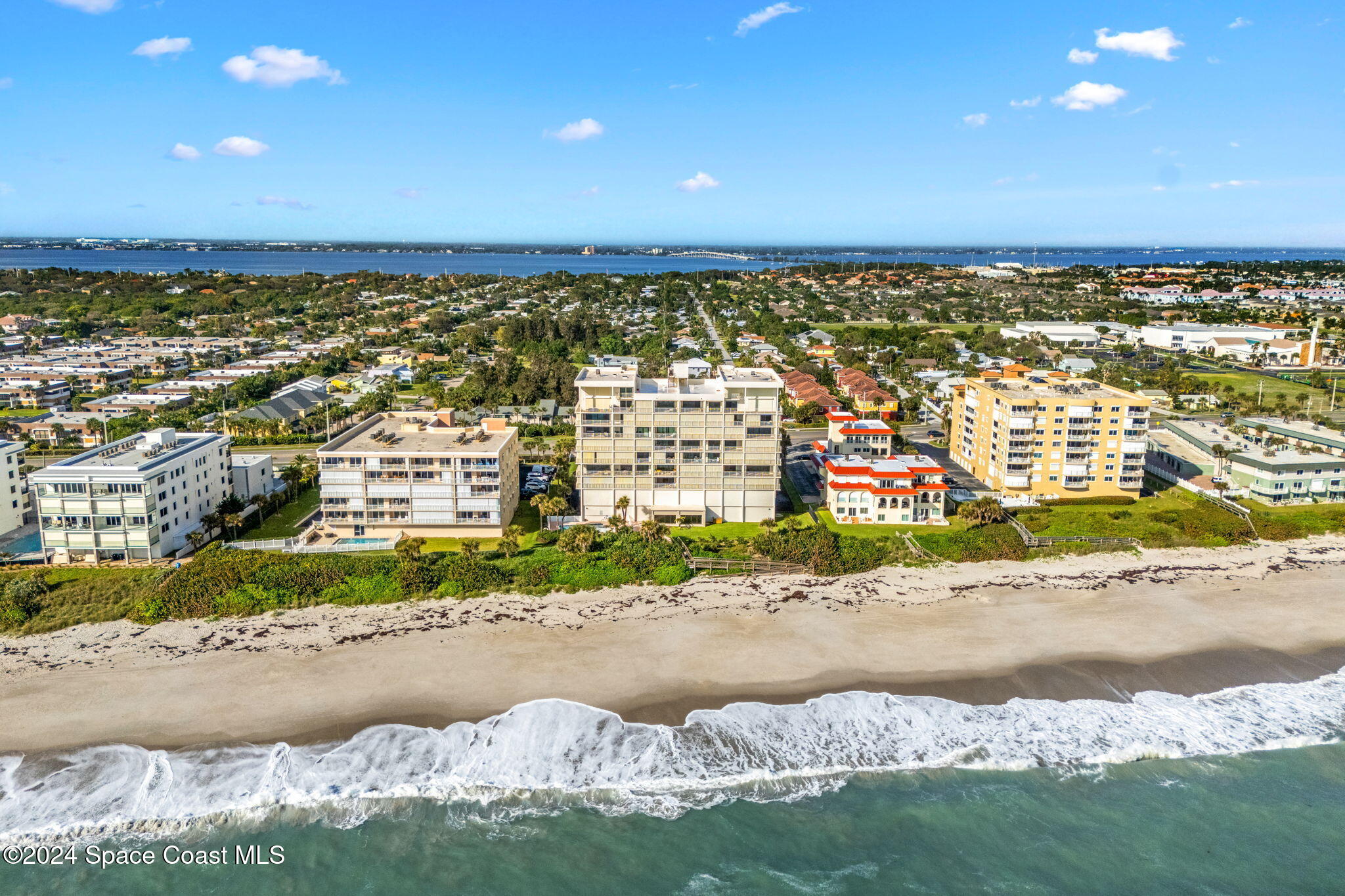 2835 N Highway A1a, 401