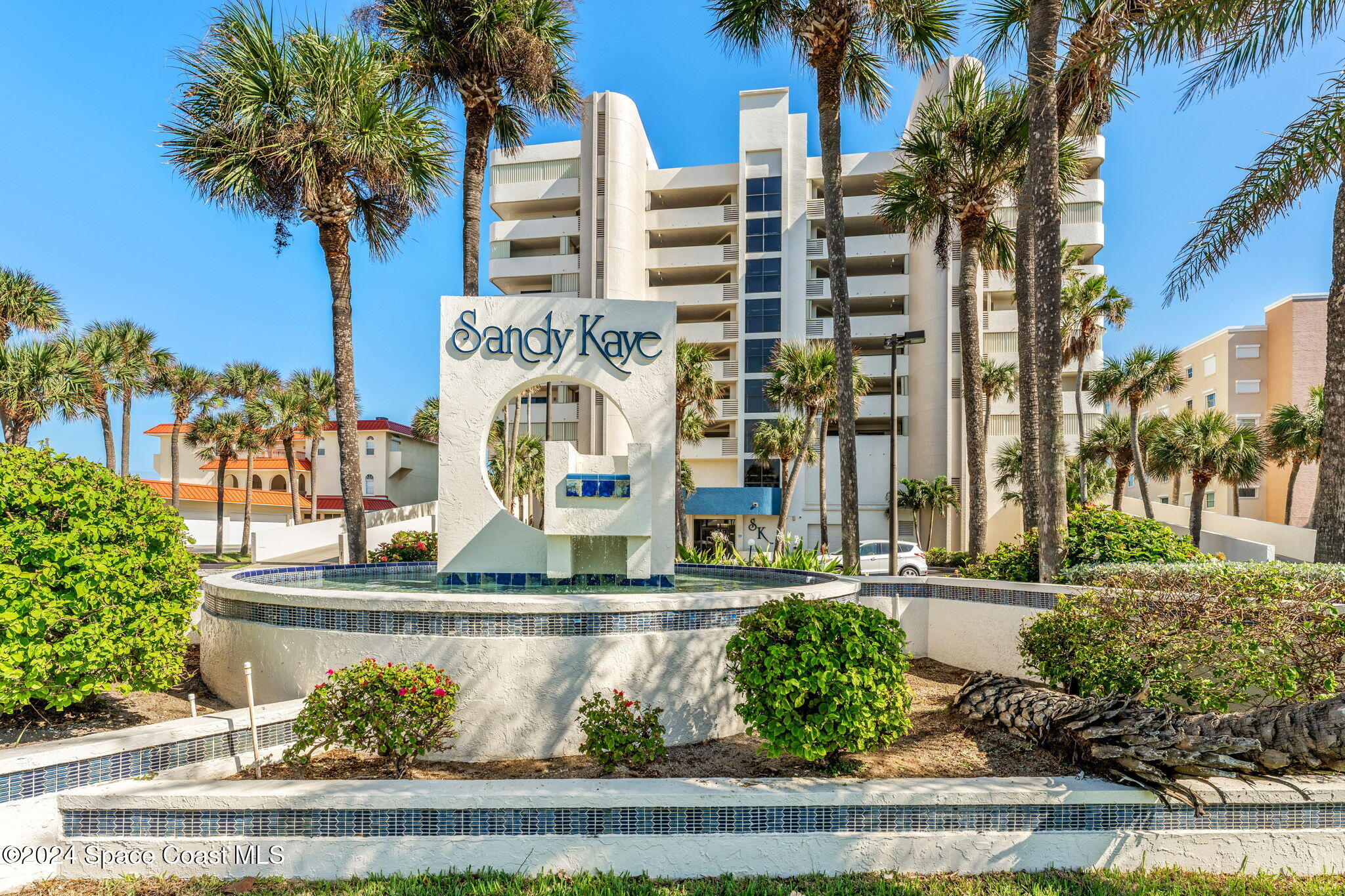 2835 N Highway A1a, 401