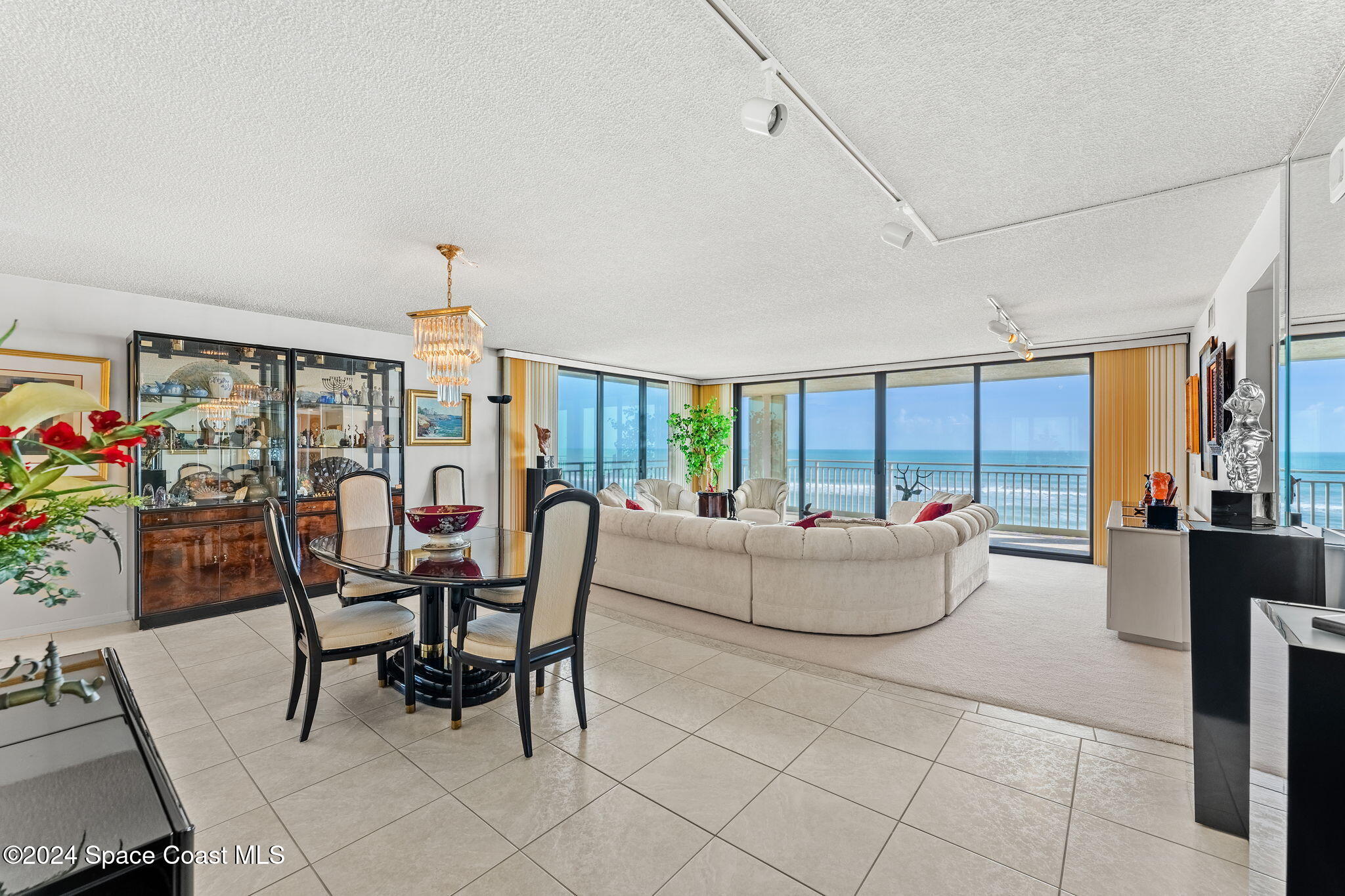 2835 N Highway A1a, 401