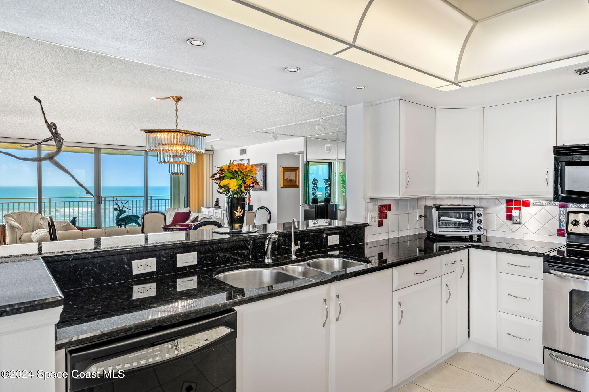 2835 N Highway A1a, 401