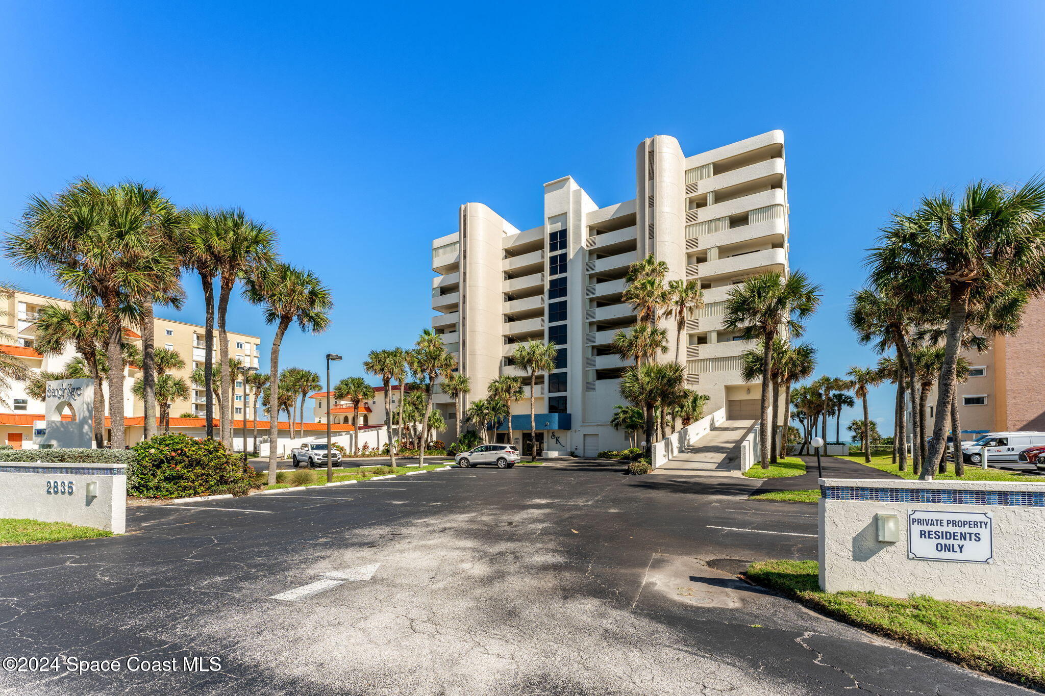 2835 N Highway A1a, 401