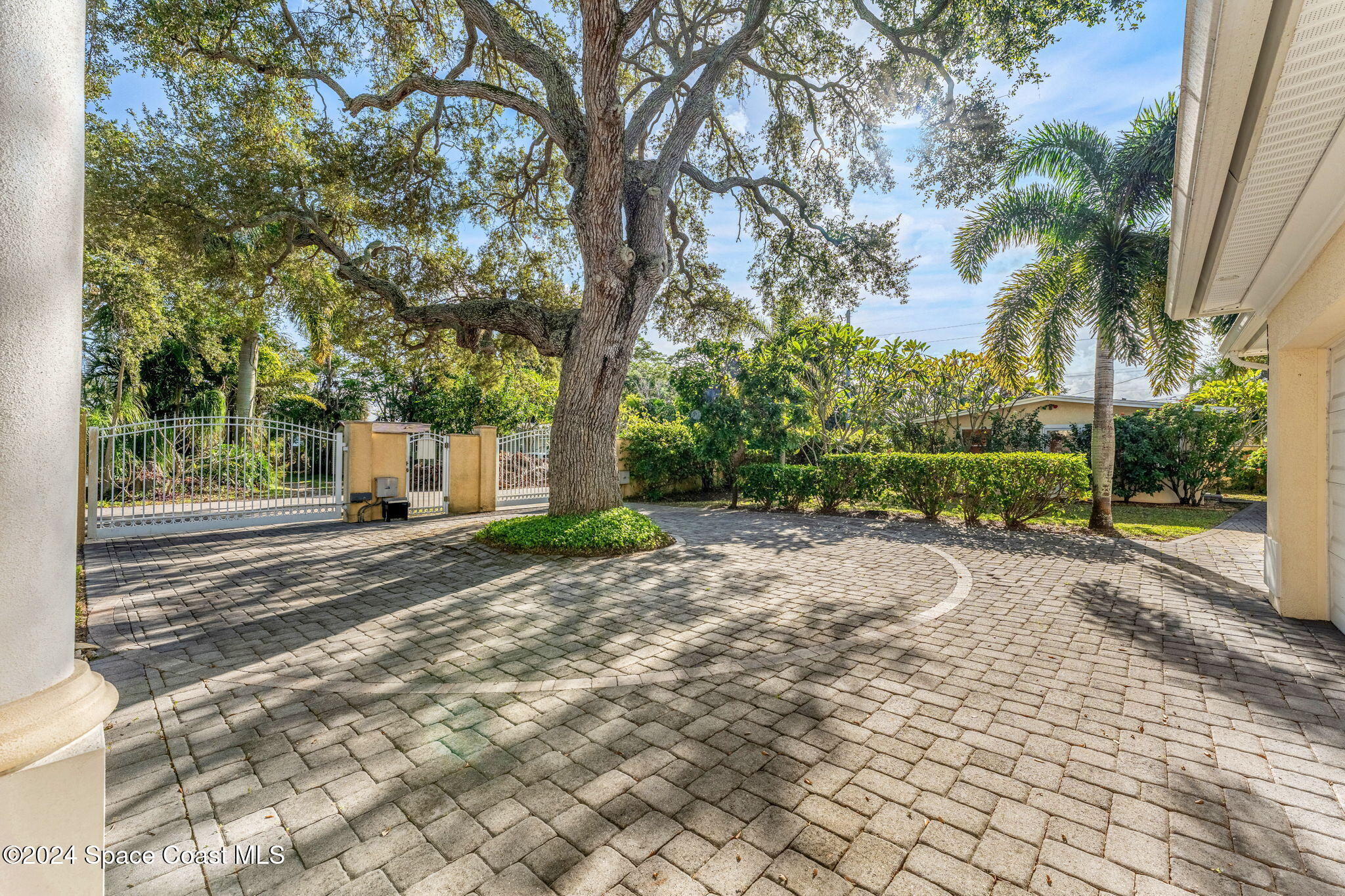 1600 Elm Drive E