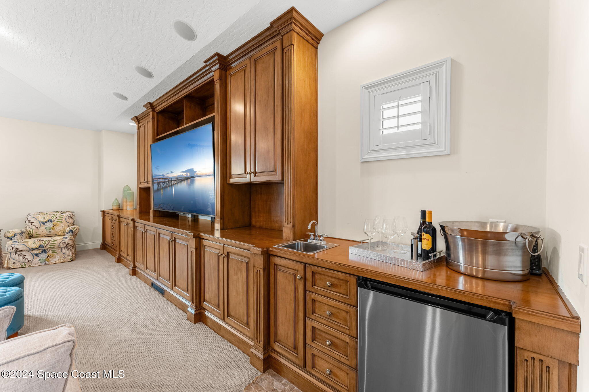 100 Lansing Island Drive