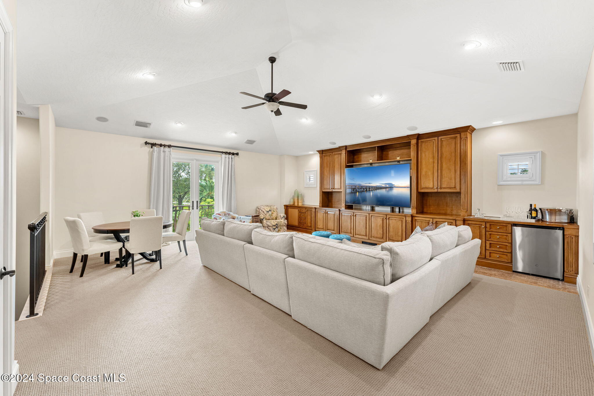 100 Lansing Island Drive
