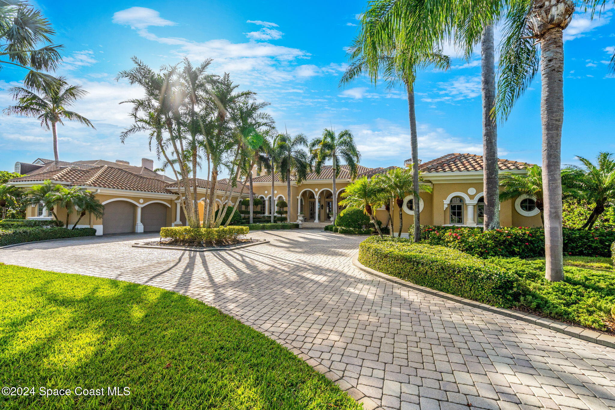 241 Lansing Island Drive