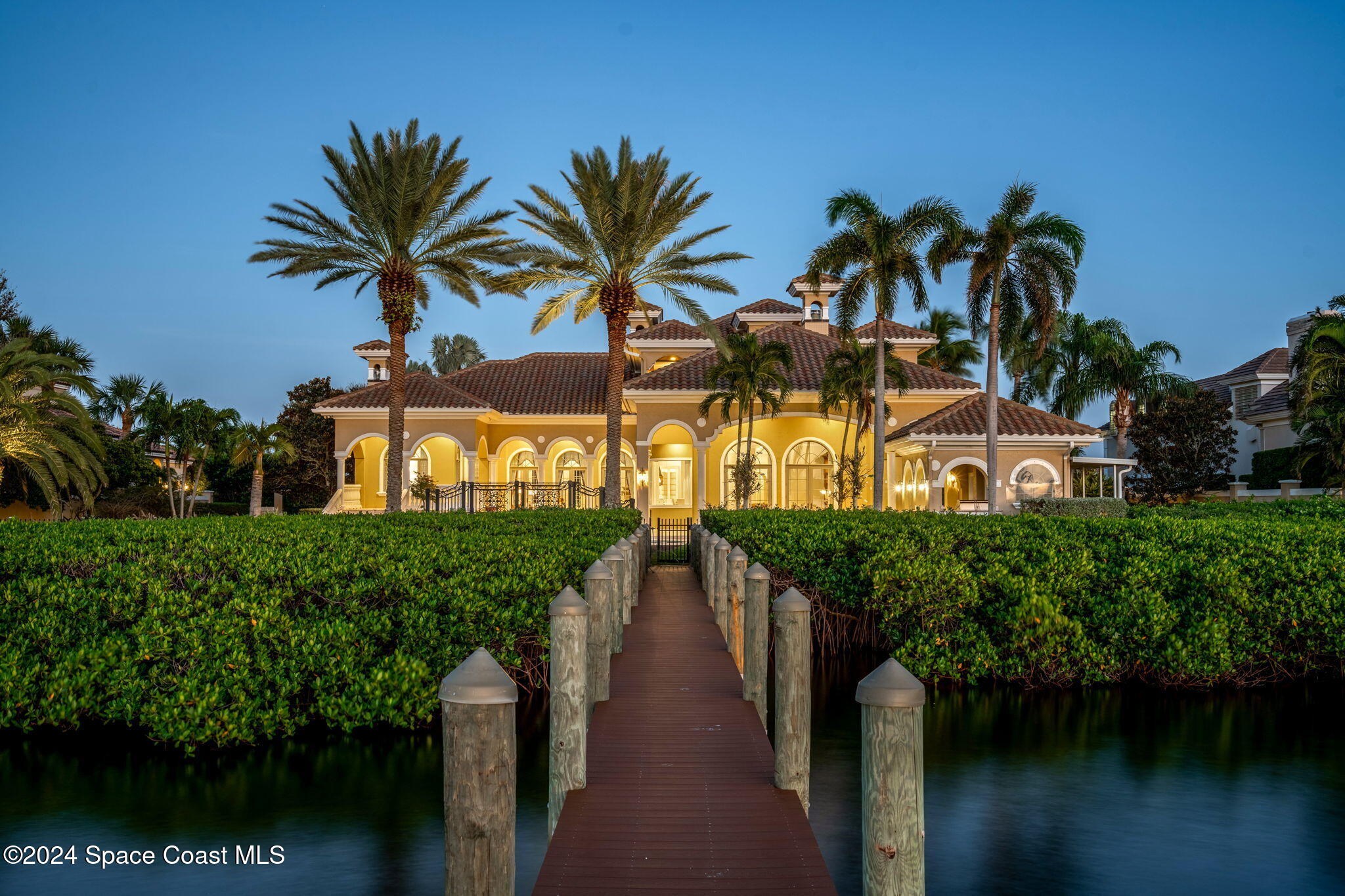 241 Lansing Island Drive