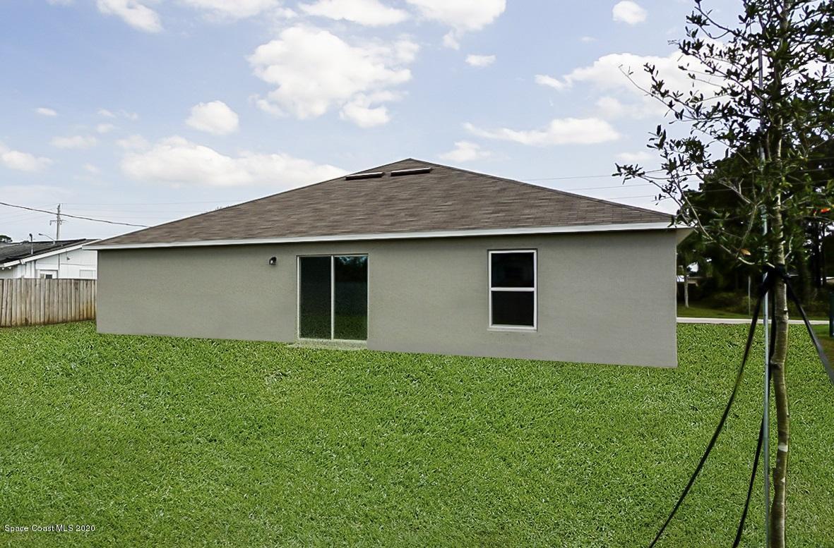 1580 Eastlake Lane