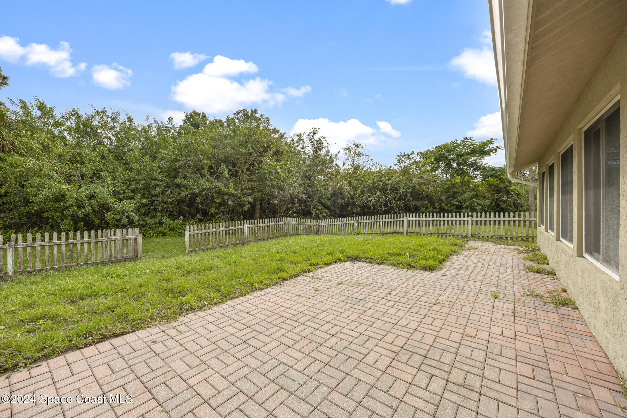 2600 Shell Wood Drive