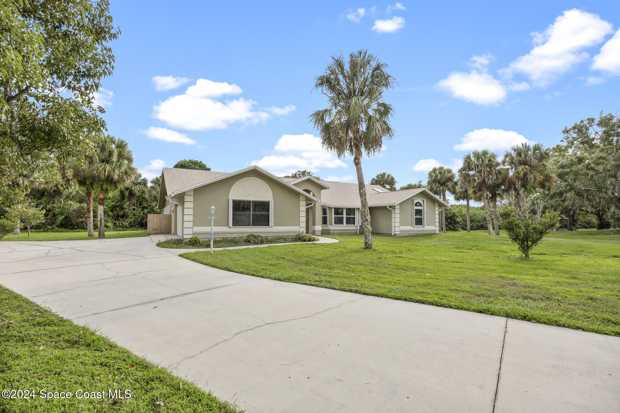 2600 Shell Wood Drive