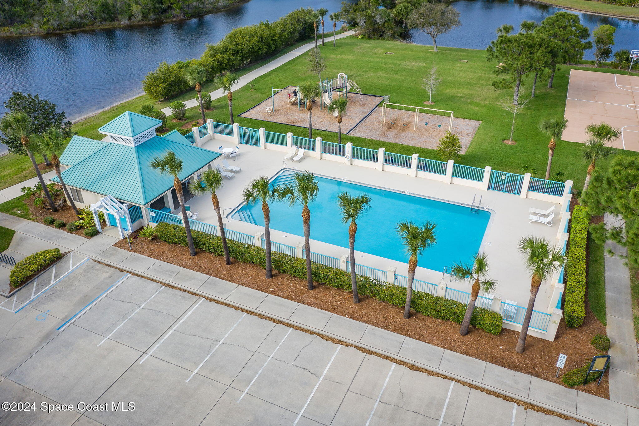 930 Starling Way
