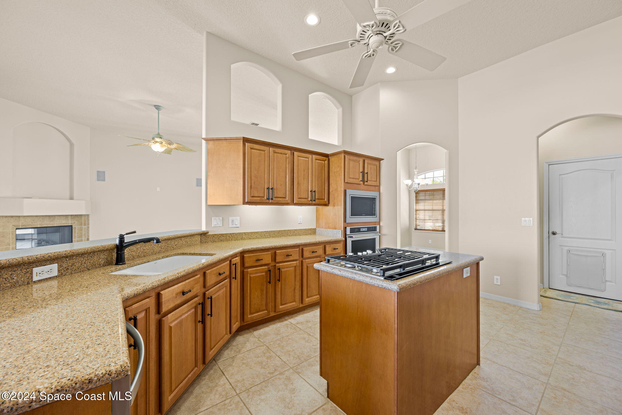 930 Starling Way
